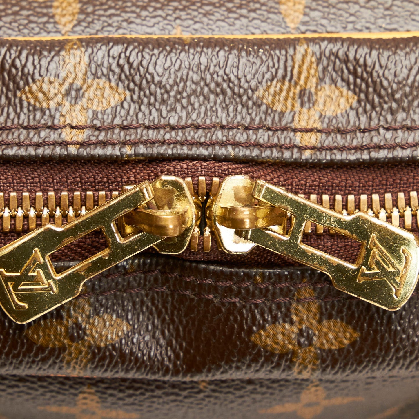 Louis Vuitton Monogram Porte Documents Voyage (SHG-TnXgZQ)