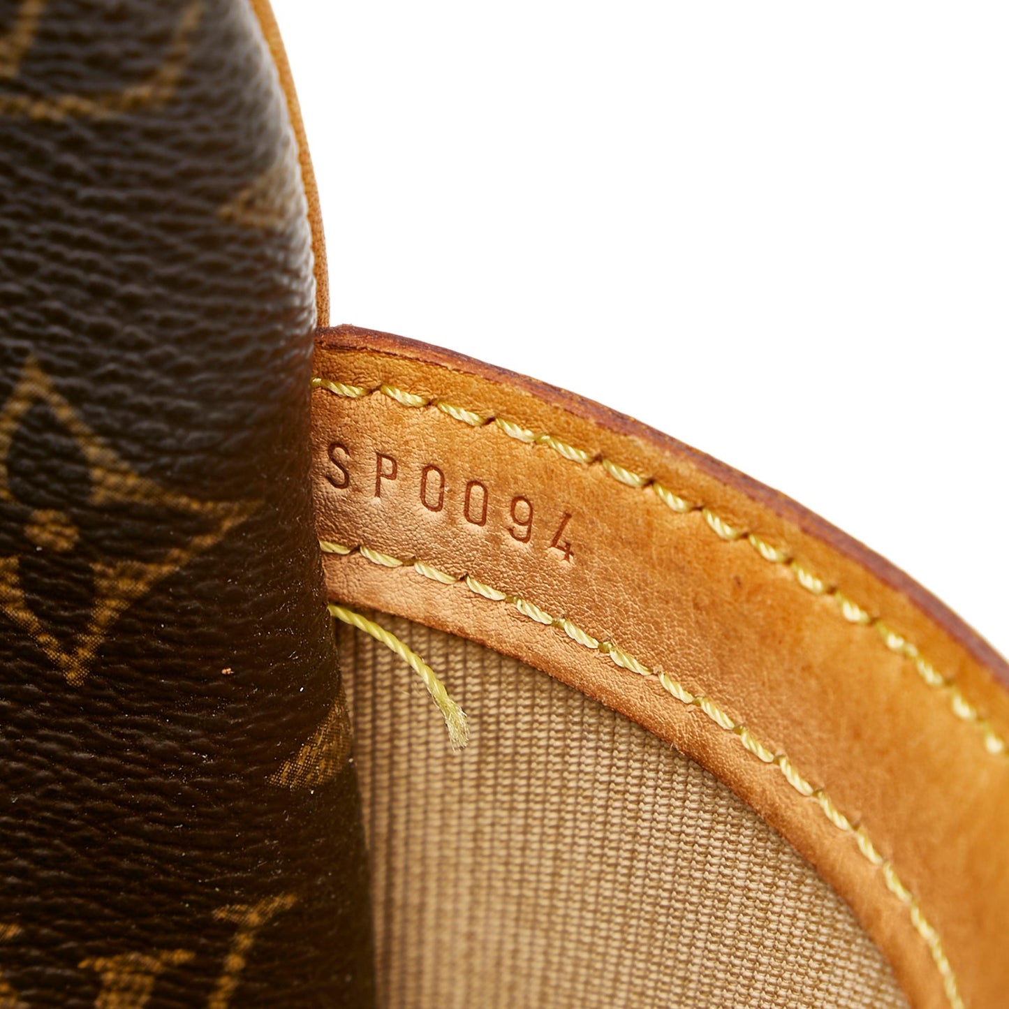 Louis Vuitton Monogram Reporter PM (SHG-30134)