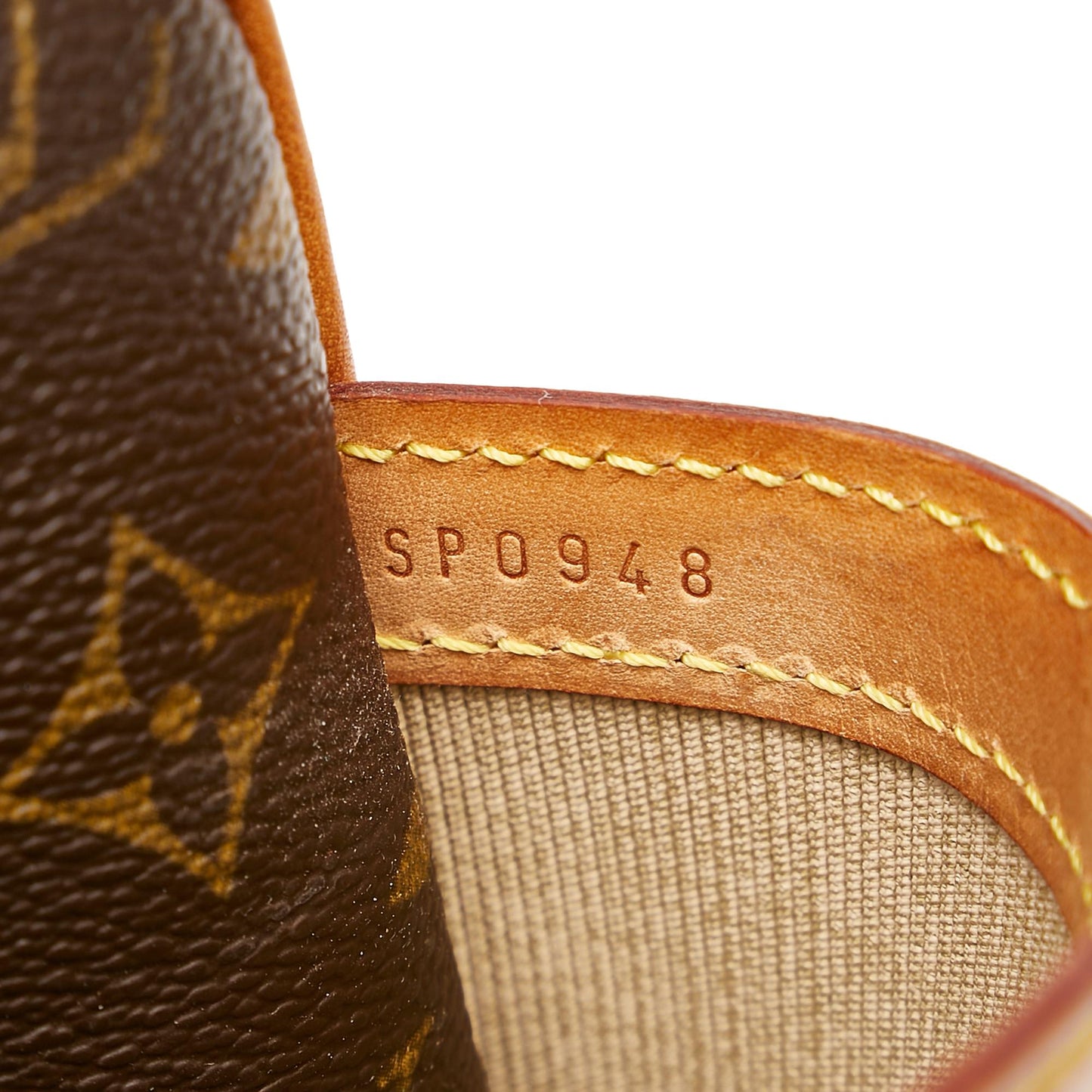 Louis Vuitton Monogram Reporter PM (SHG-30559)