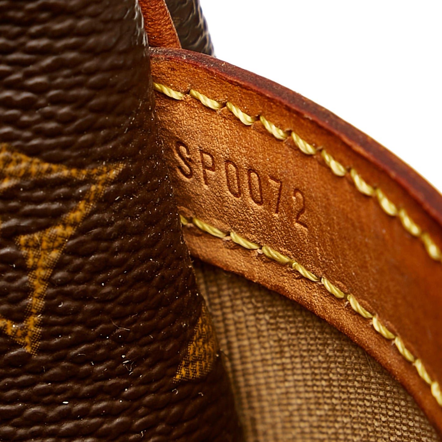 Louis Vuitton Monogram Reporter PM (SHG-30647)