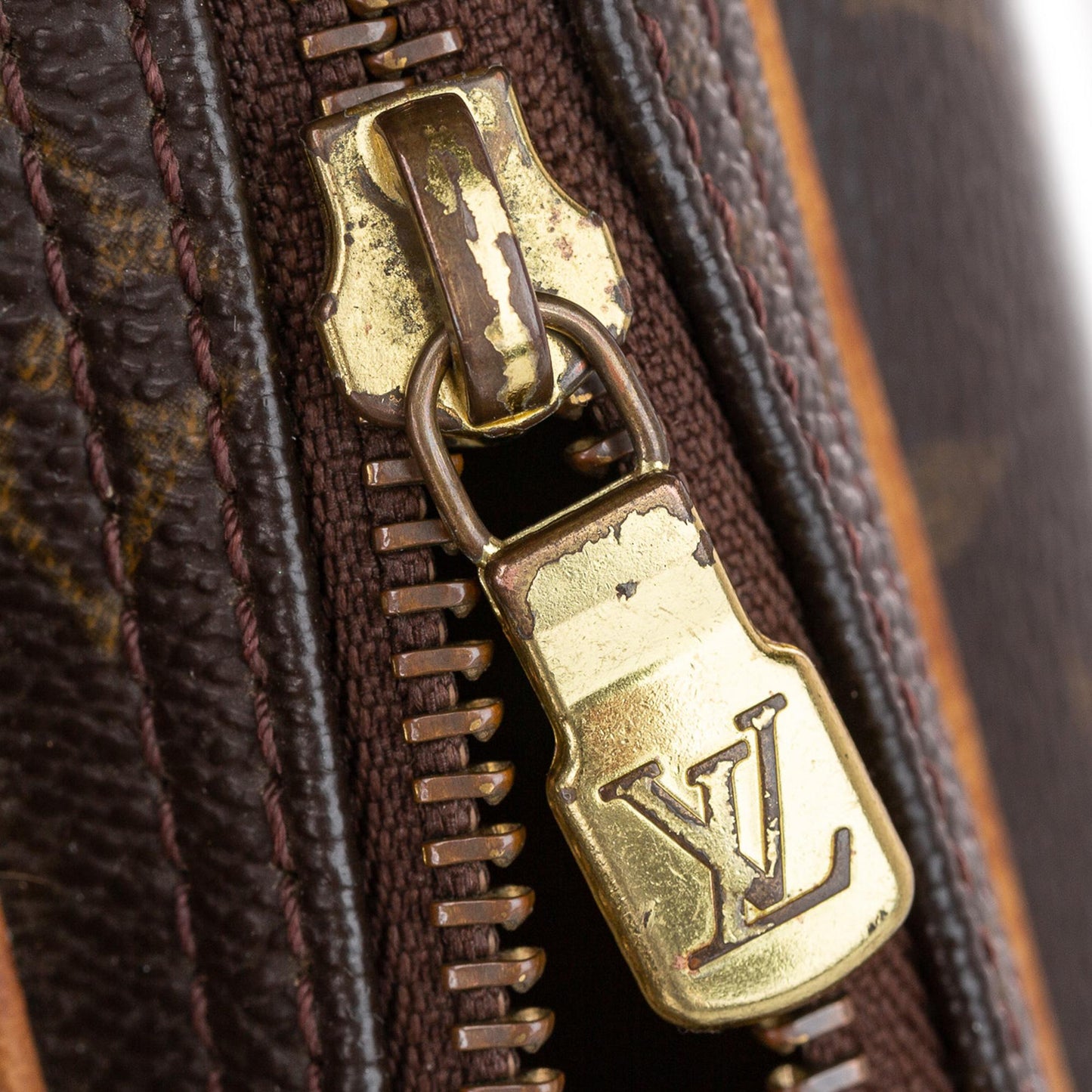 Louis Vuitton Monogram Reporter PM (SHG-36626)