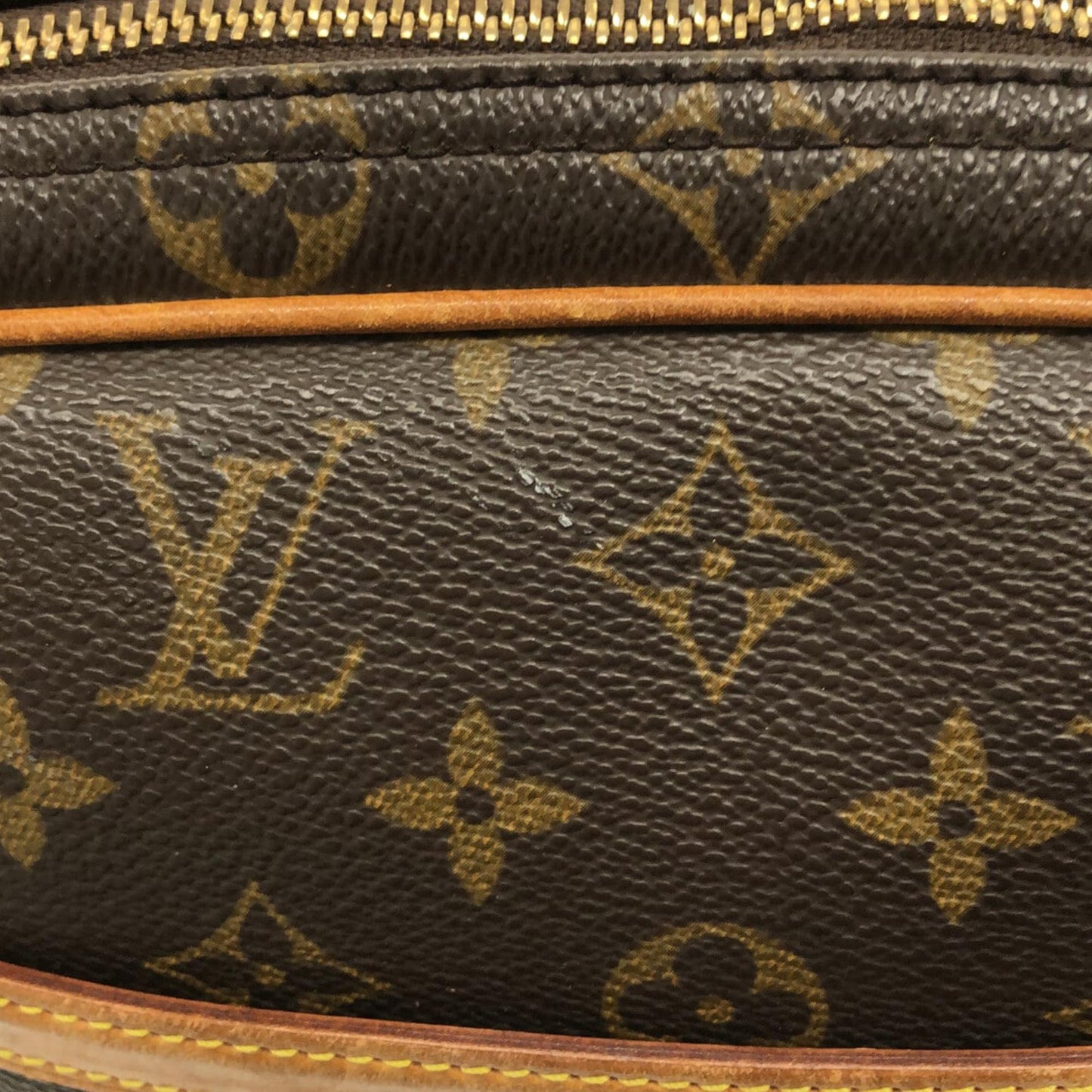 Louis Vuitton Monogram Reporter PM (SHG-hdYlLA)