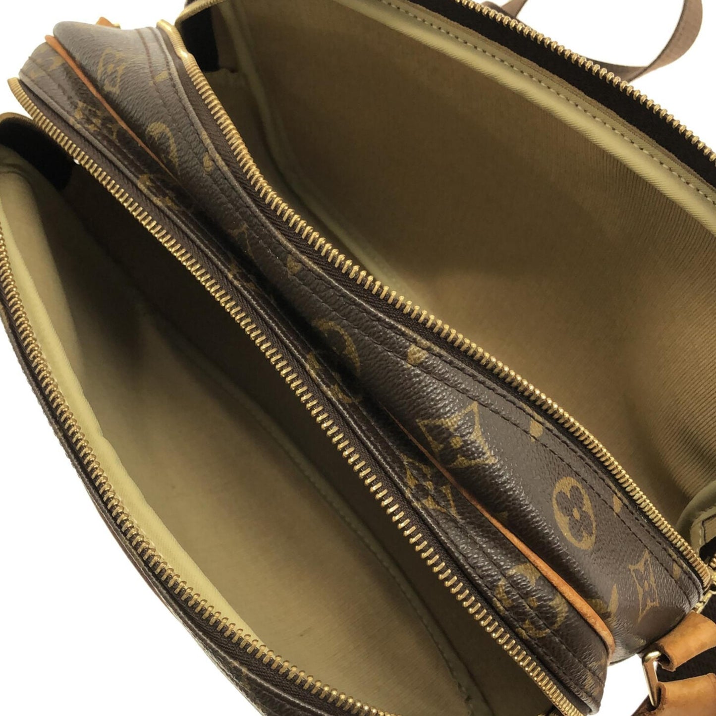 Louis Vuitton Monogram Reporter PM (SHG-hdYlLA)