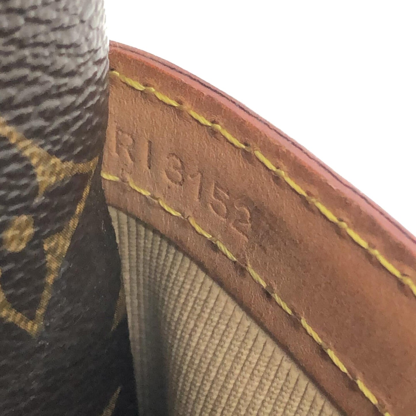 Louis Vuitton Monogram Reporter PM (SHG-WuRX1S)