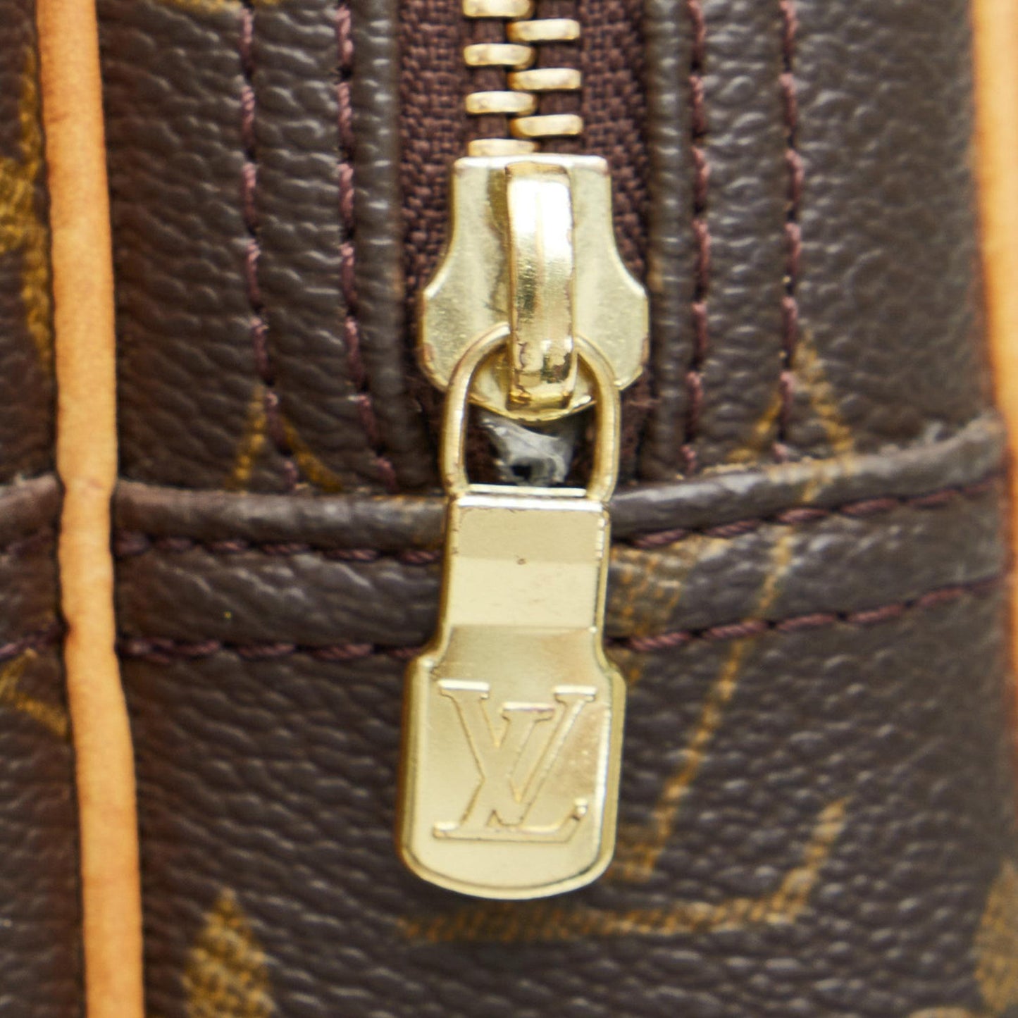 Louis Vuitton Monogram Reporter PM (SHG-Dr2WqM)