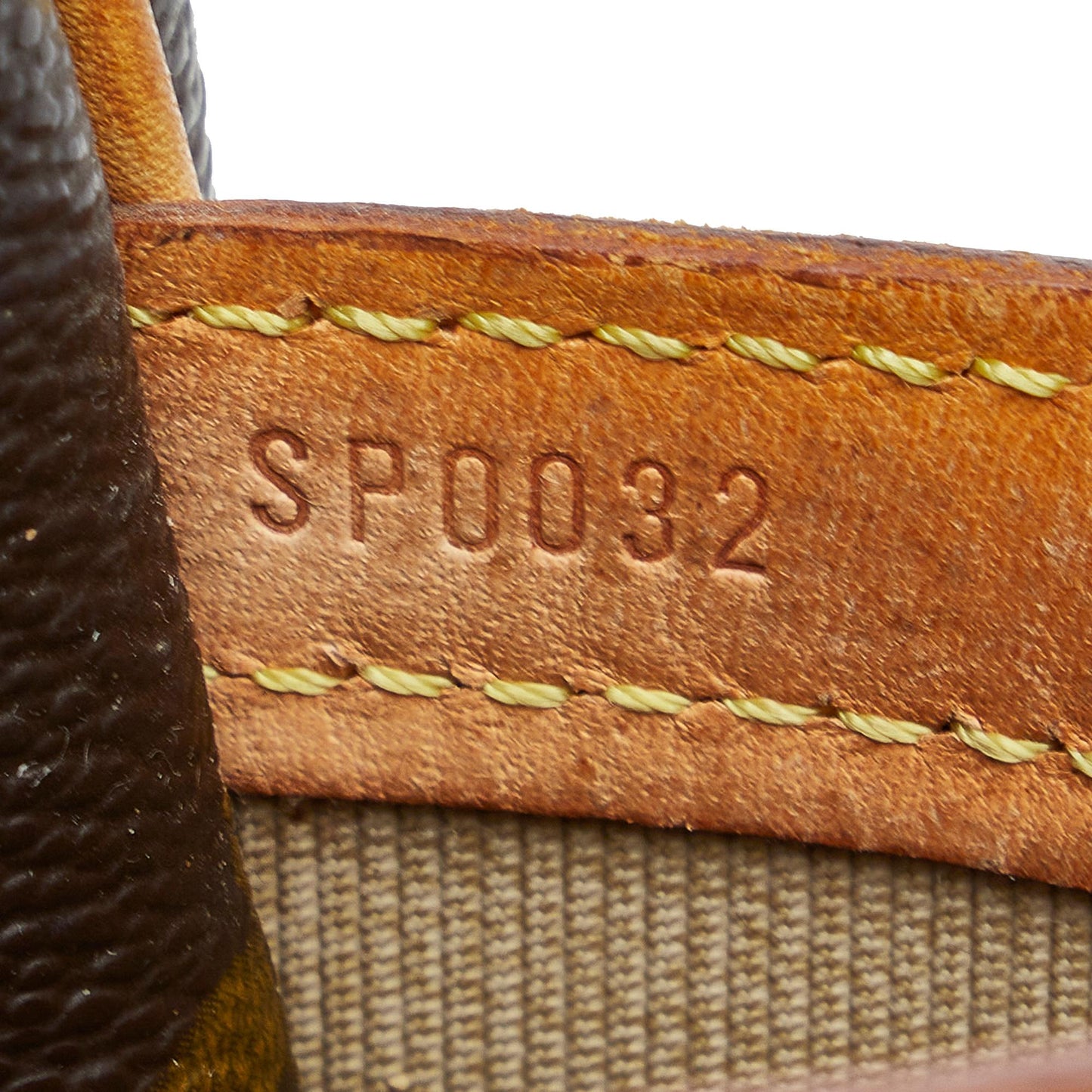 Louis Vuitton Monogram Reporter PM (SHG-mjgKxm)