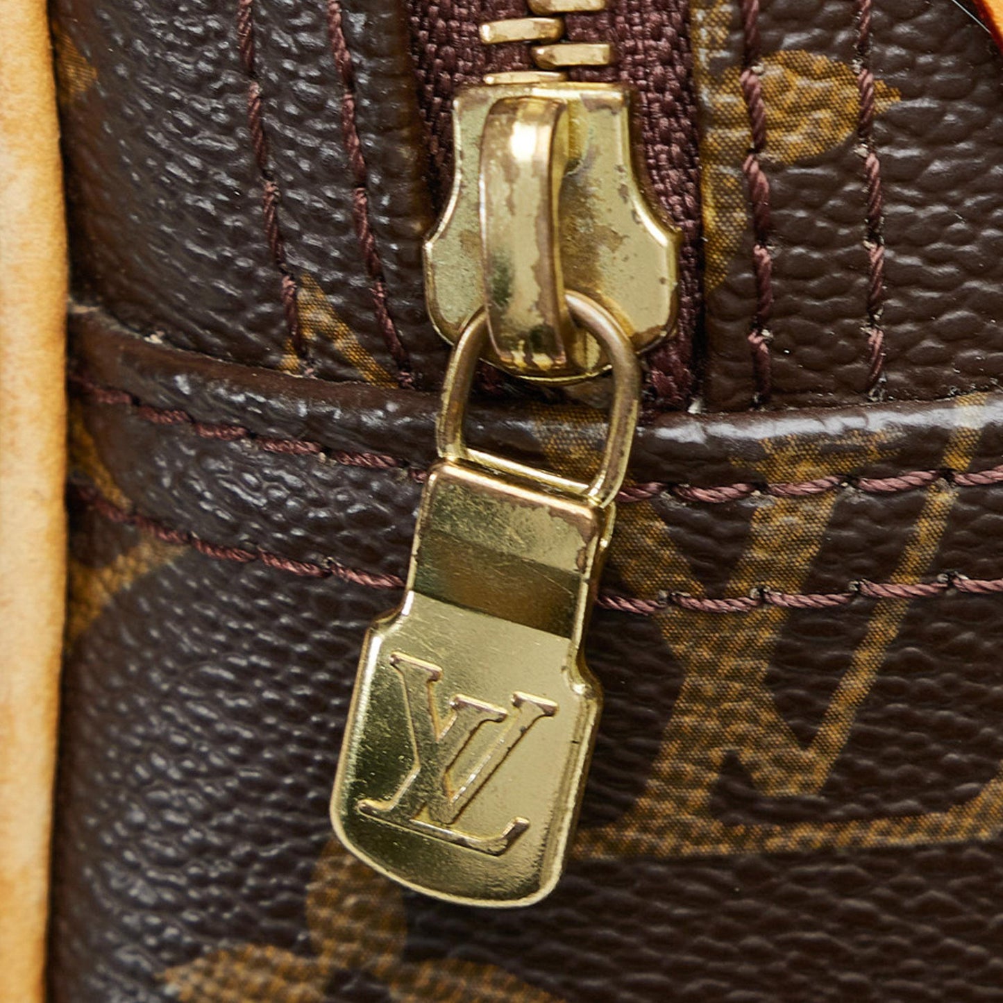 Louis Vuitton Monogram Reporter PM (SHG-SuMWNk)