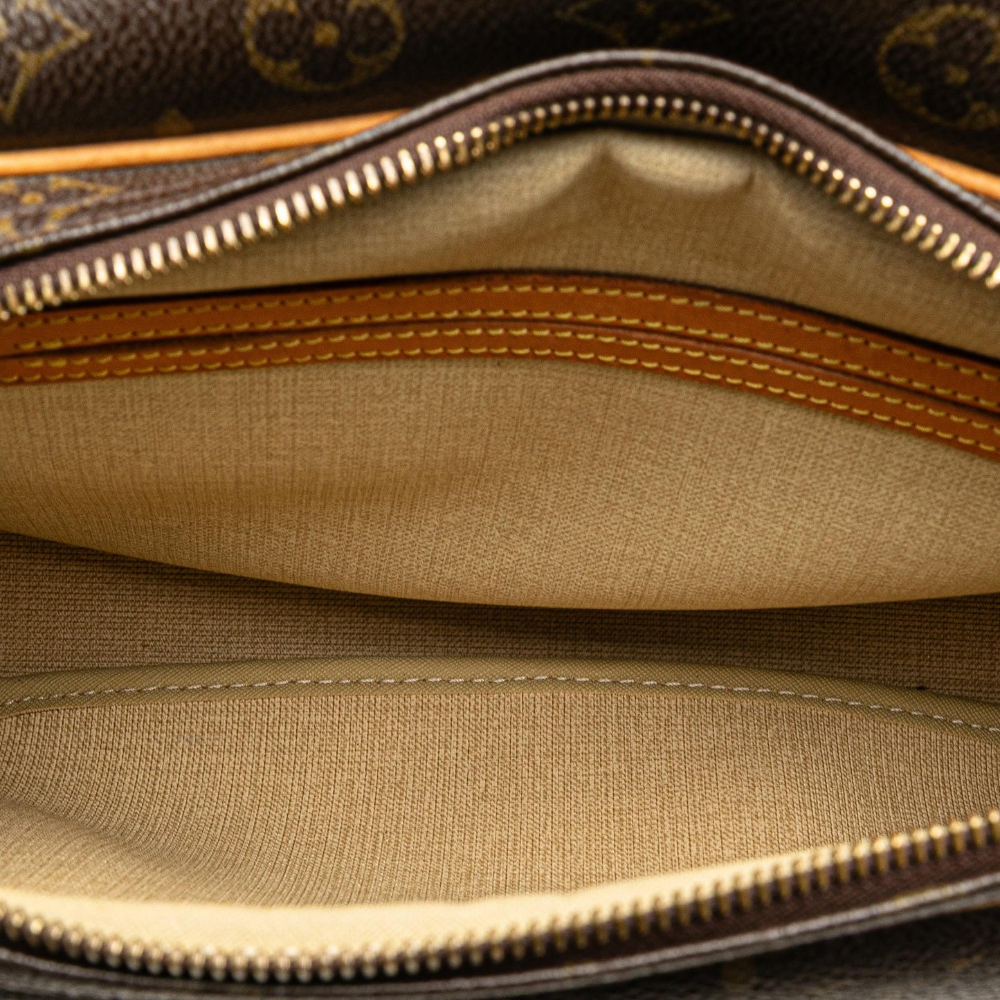 Louis Vuitton Monogram Reporter PM