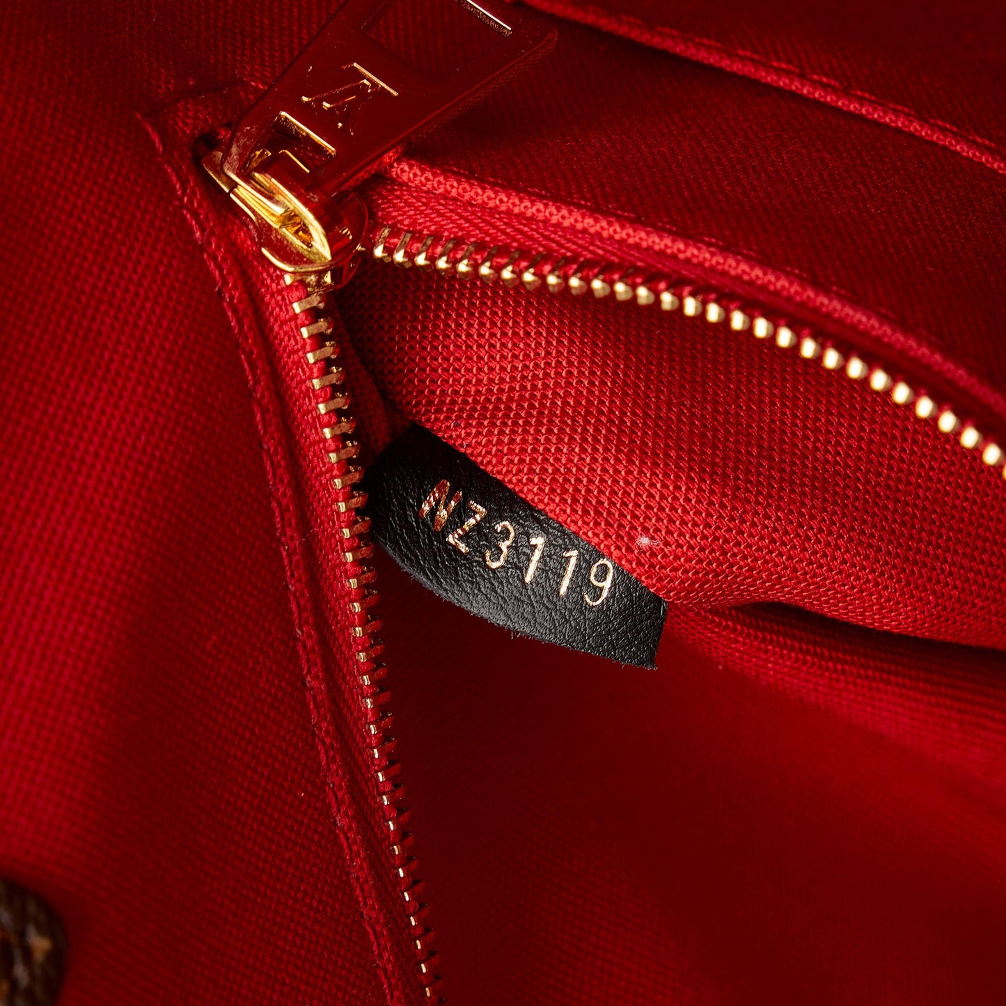 Louis Vuitton Monogram Reverse Giant Onthego GM (SHG-qdKF46)