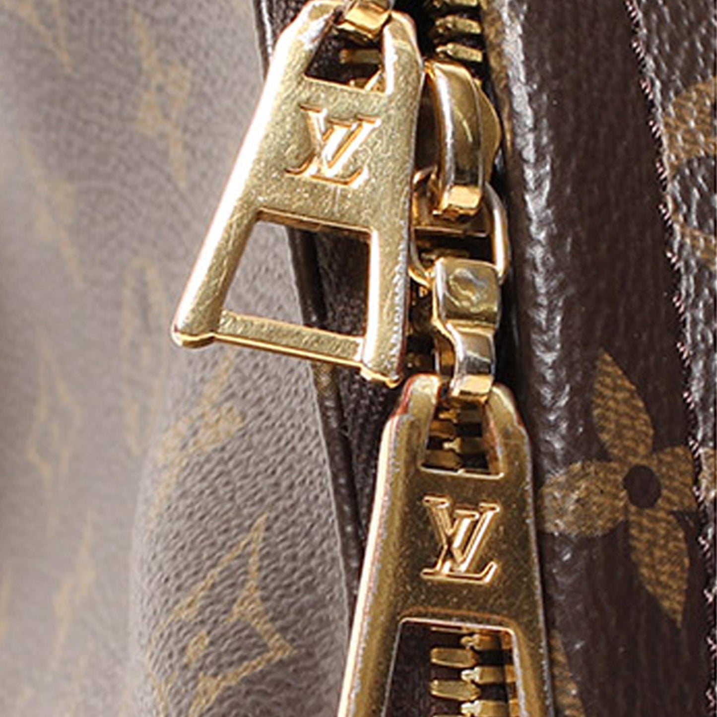 Louis Vuitton Monogram Reverse Palm Springs PM (SHG-6OlUGm)