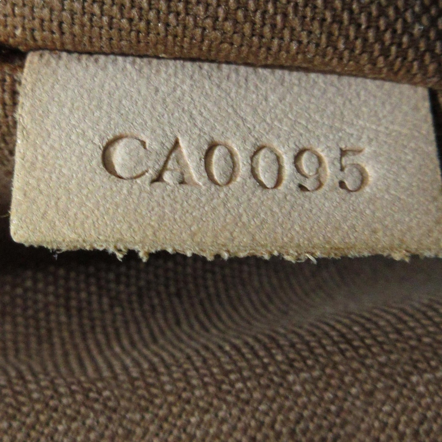 Louis Vuitton Monogram Sac Bosphore (SHG-E4TAgo)
