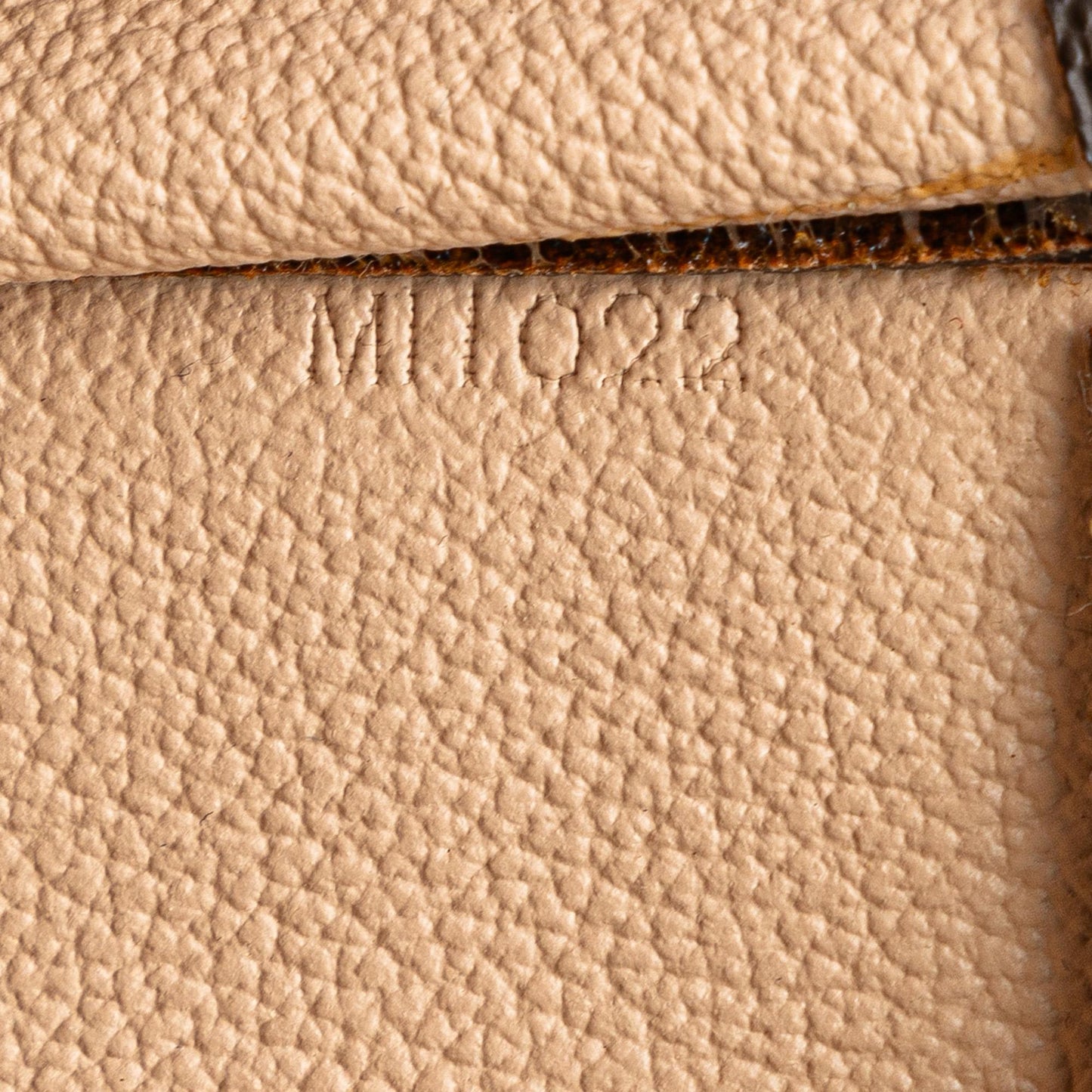 Louis Vuitton Monogram Sac Plat (SHG-RIniBV)