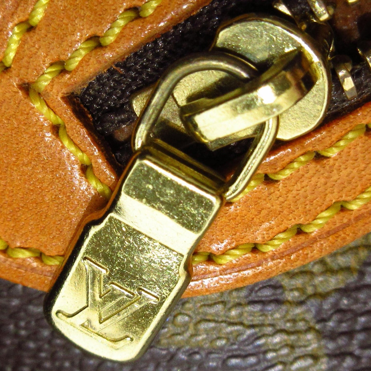 Louis Vuitton Monogram Sac Shopping PM (SHG-36acCr)