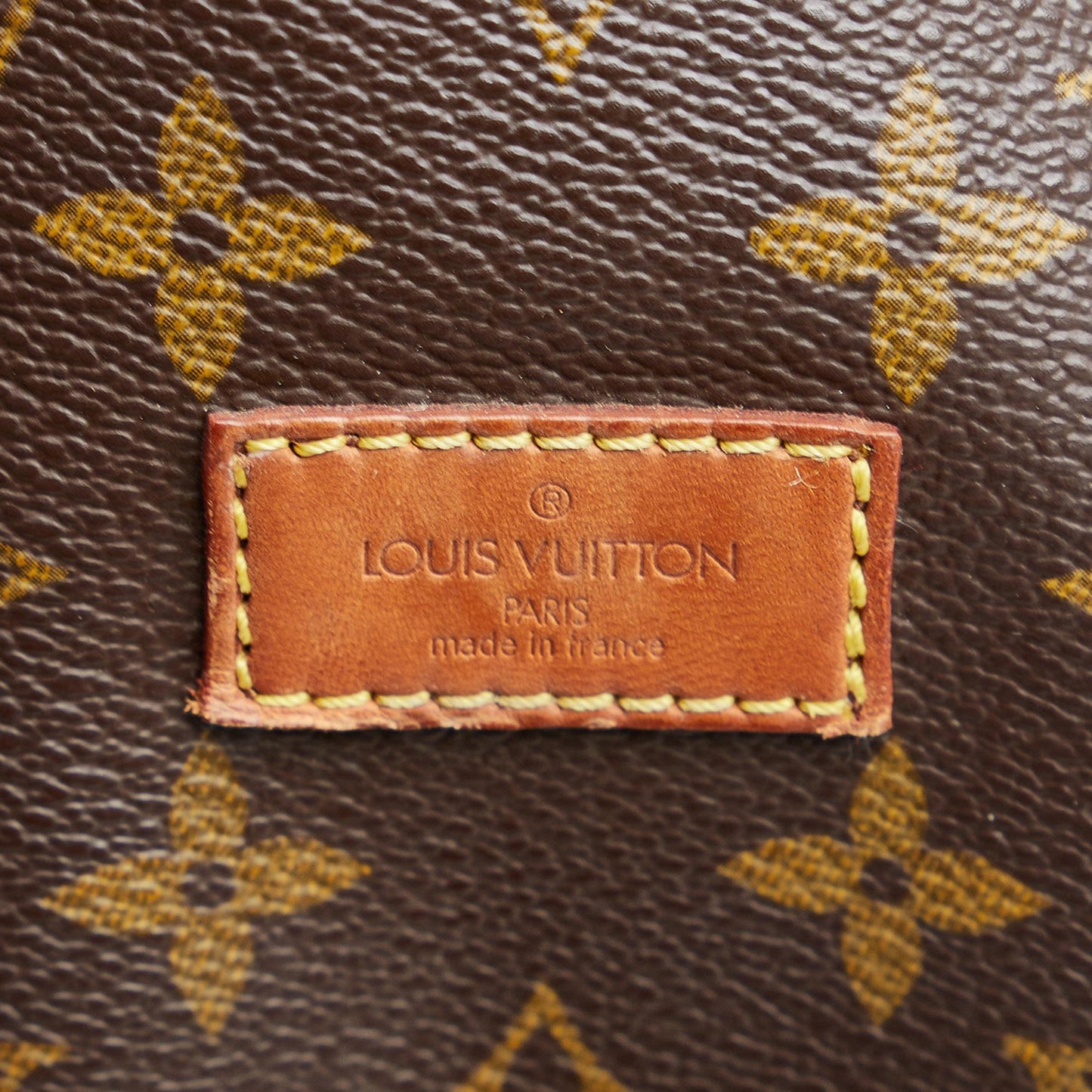 Louis Vuitton Monogram Saumur 25 (SHG-cCilKm)
