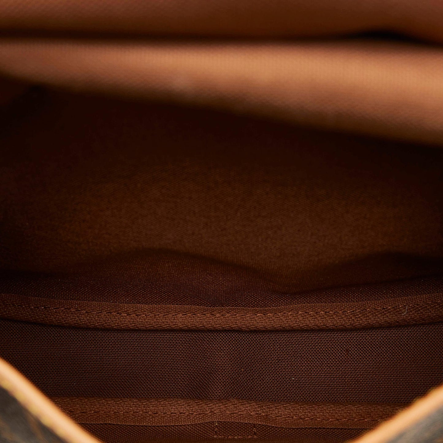 Louis Vuitton Monogram Saumur 25 (SHG-IeZ7vG)