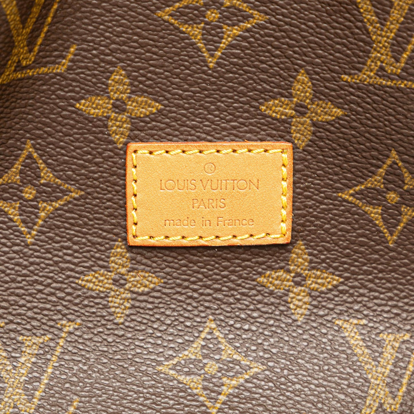 Louis Vuitton Monogram Saumur 25