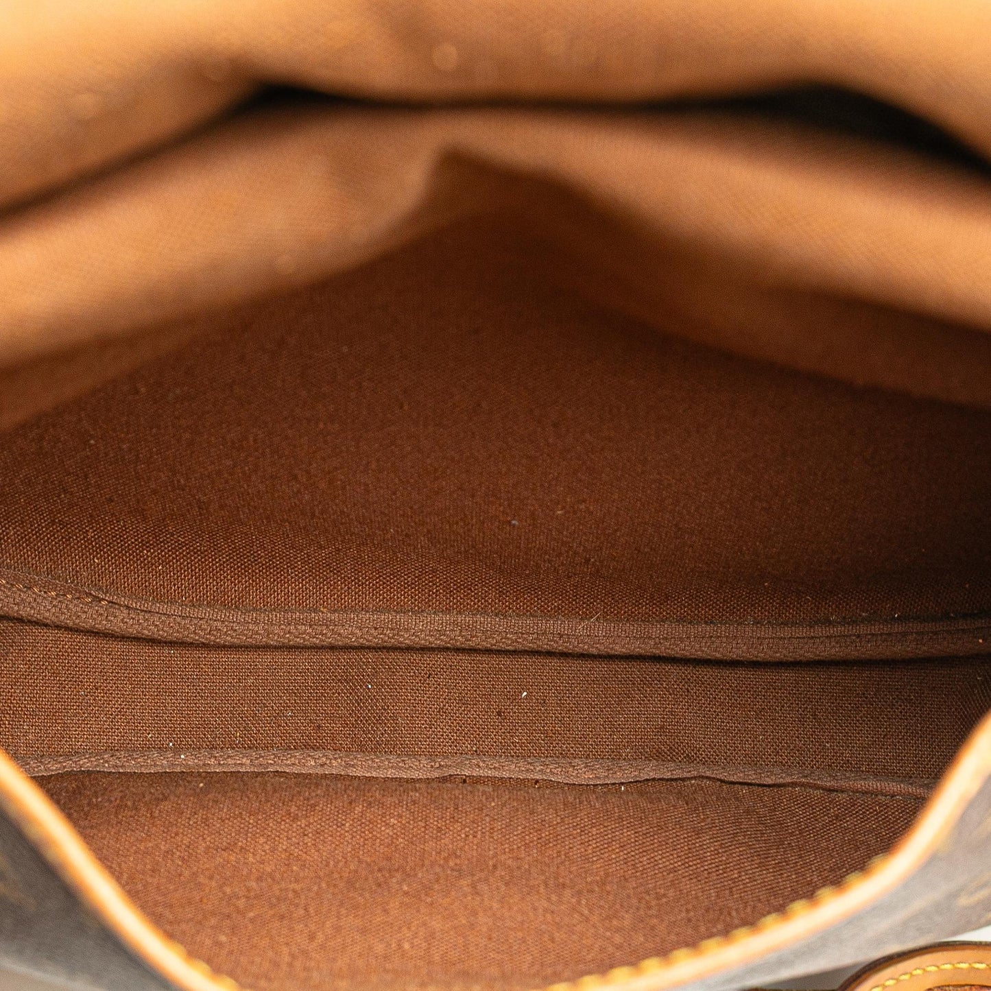 Louis Vuitton Monogram Saumur 25