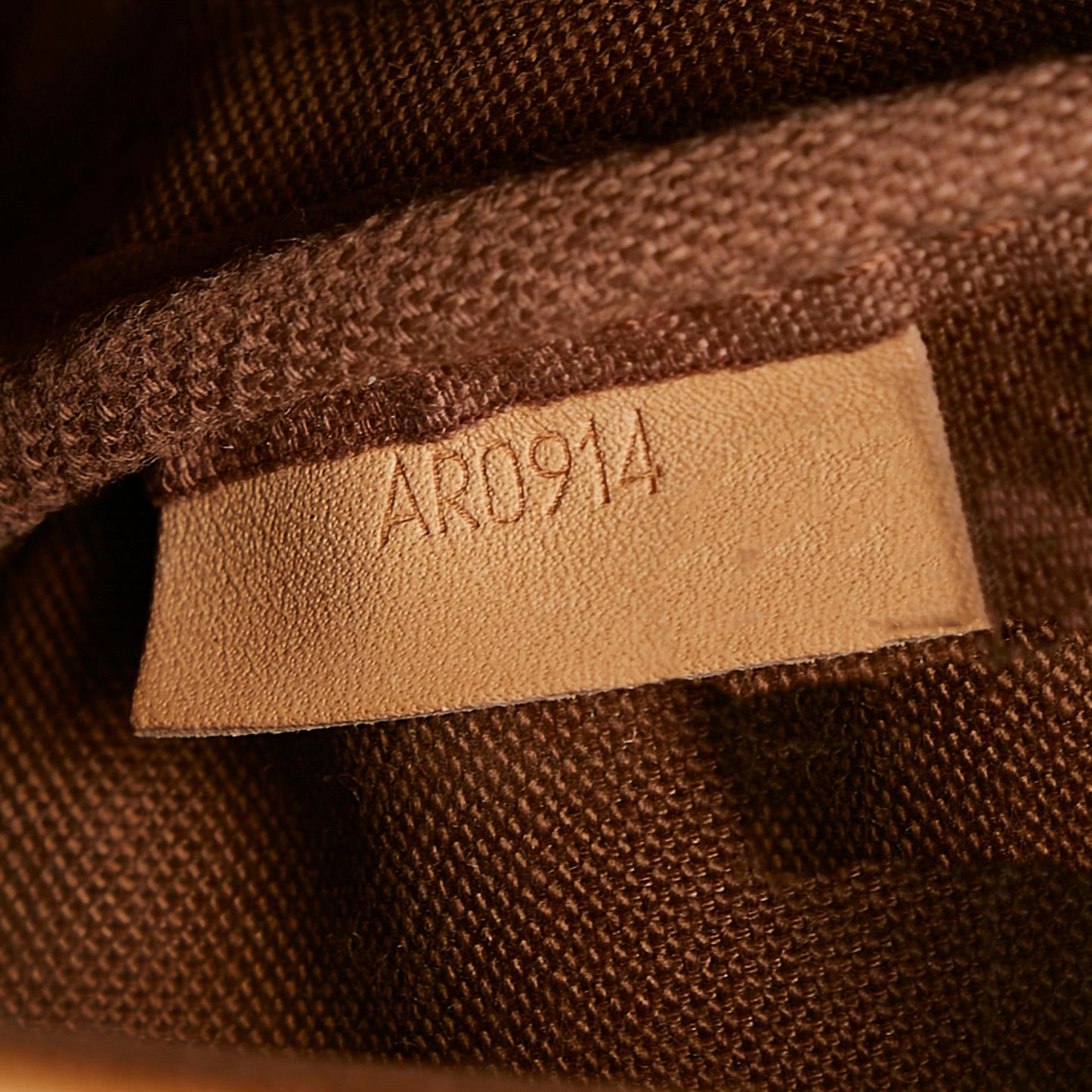 Louis Vuitton Monogram Saumur 30 (SHG-MDYoCb)