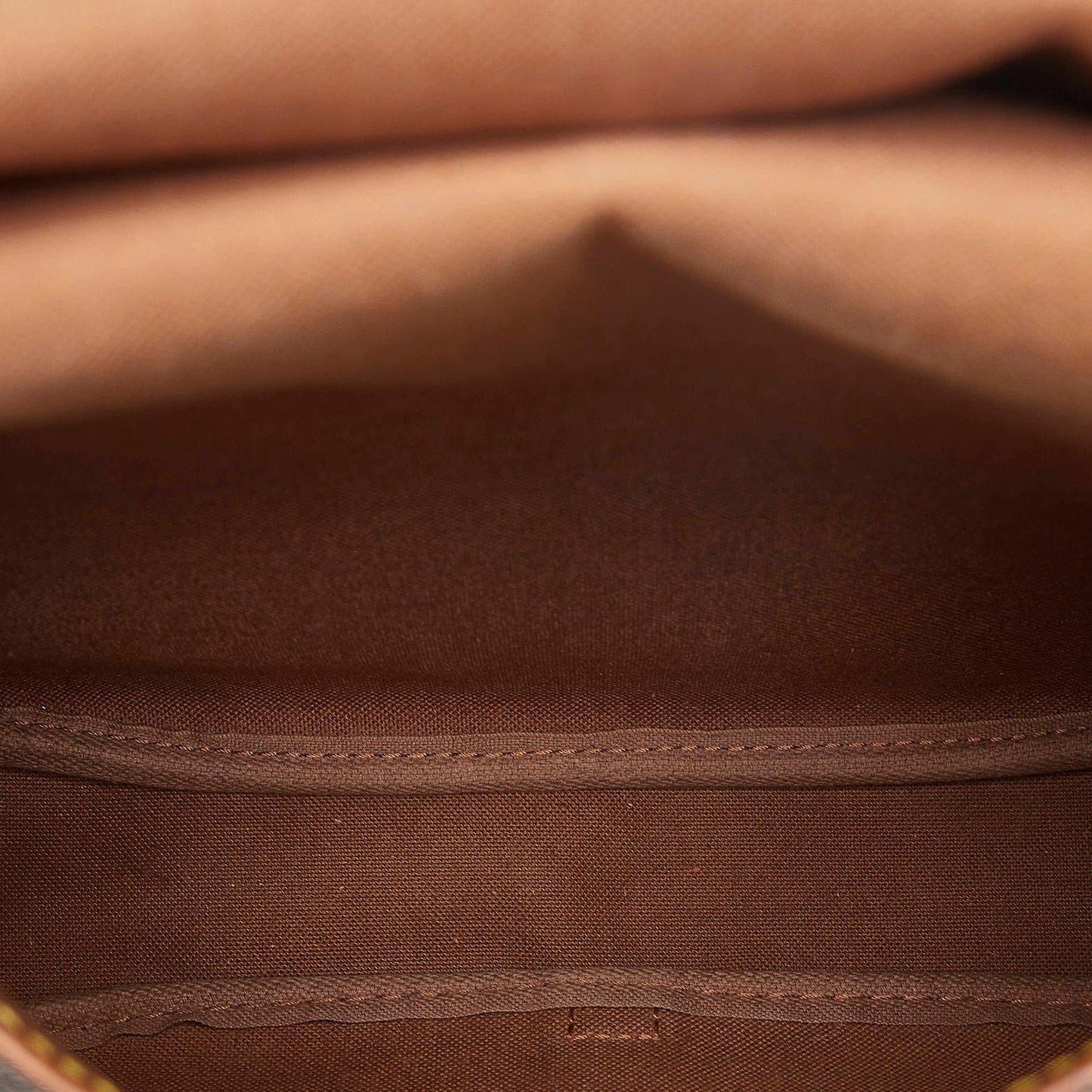 Louis Vuitton Monogram Saumur 30 (SHG-HclT6G)