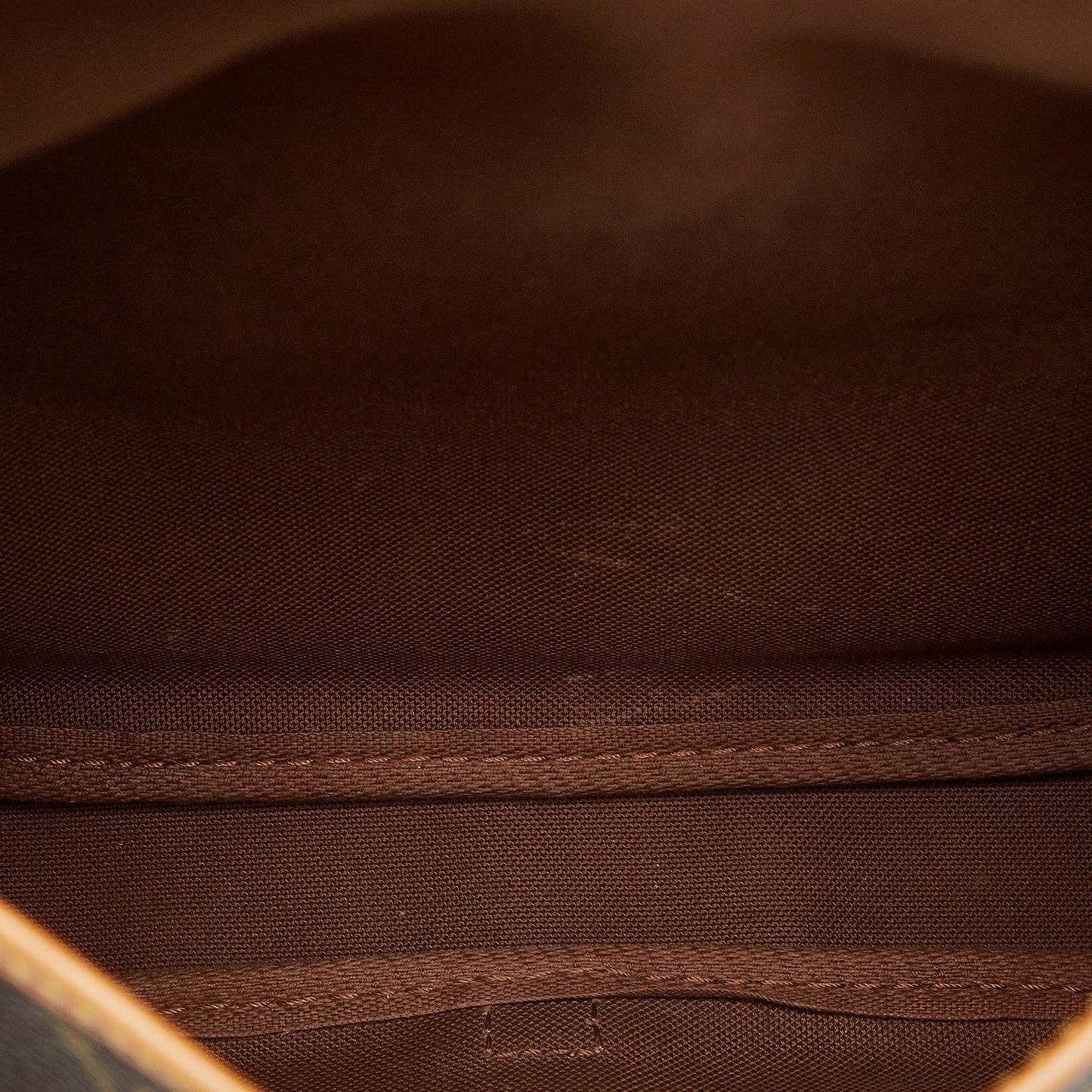 Louis Vuitton Monogram Saumur 30 (SHG-zhoc2P)