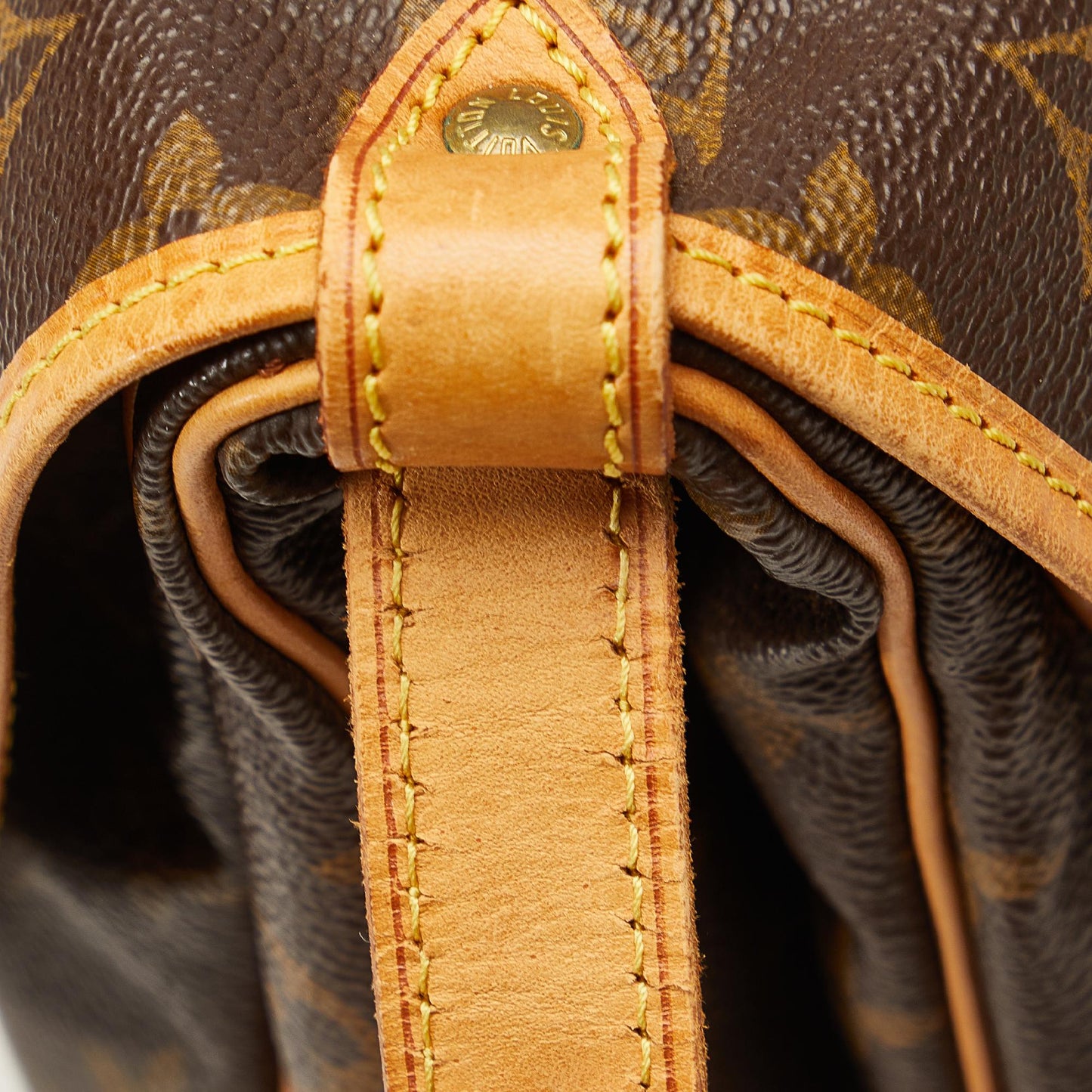 Louis Vuitton Monogram Saumur 30 (SHG-y7QLdJ)