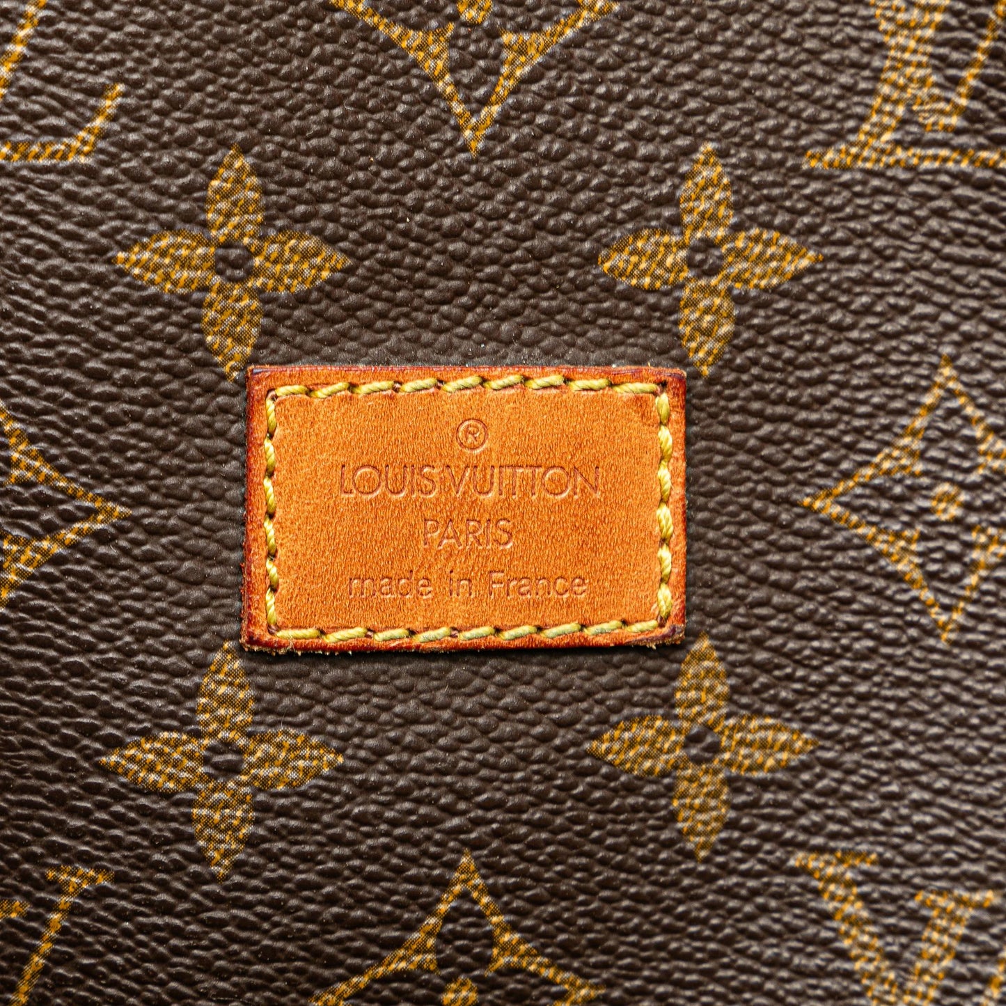 Louis Vuitton Monogram Saumur 30 (SHG-c59mCa)
