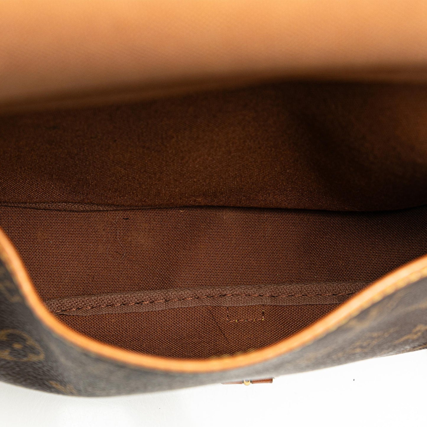 Louis Vuitton Monogram Saumur 30 (SHG-c59mCa)