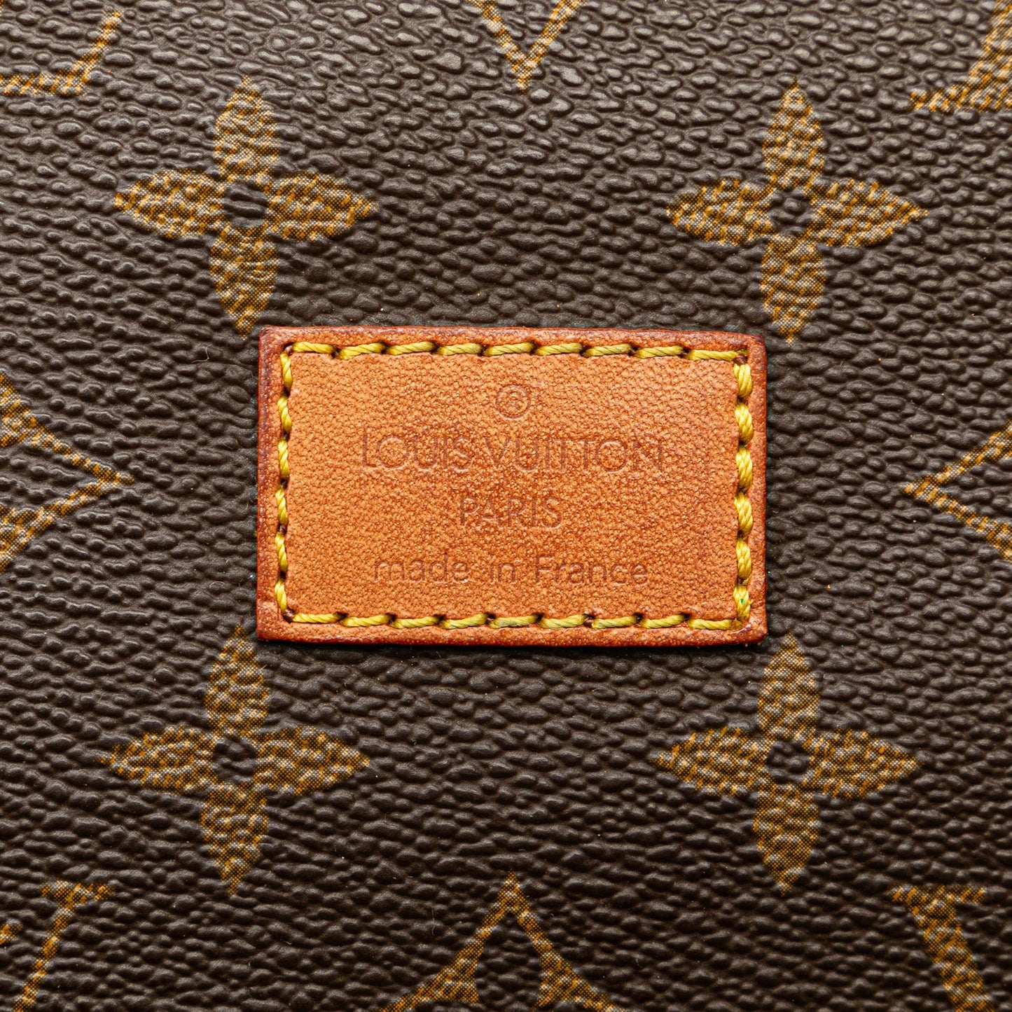 Louis Vuitton Monogram Saumur 30 (SHG-AhTBq3)