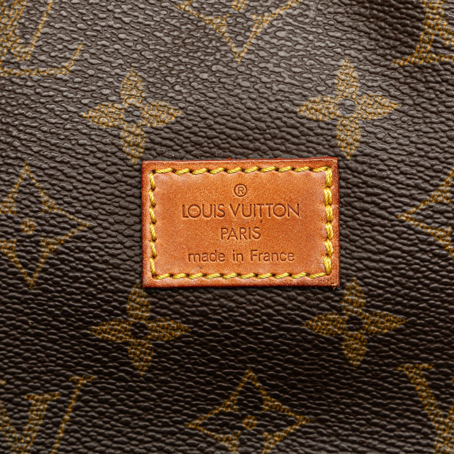 Louis Vuitton Monogram Saumur 30 (SHG-GUayW1)