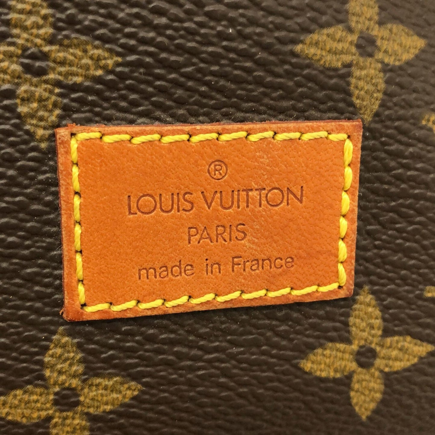 Louis Vuitton Monogram Saumur 35 (SHG-gu64rO)