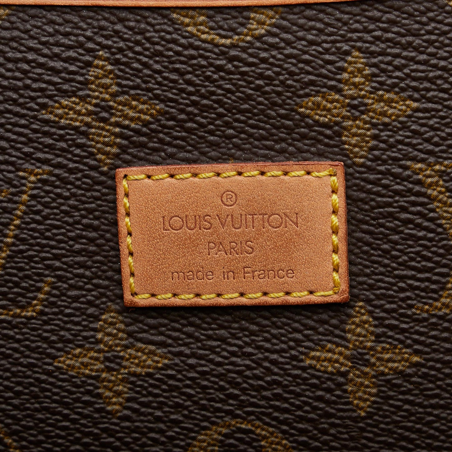 Louis Vuitton Monogram Saumur 35 (SHG-P8frKY)