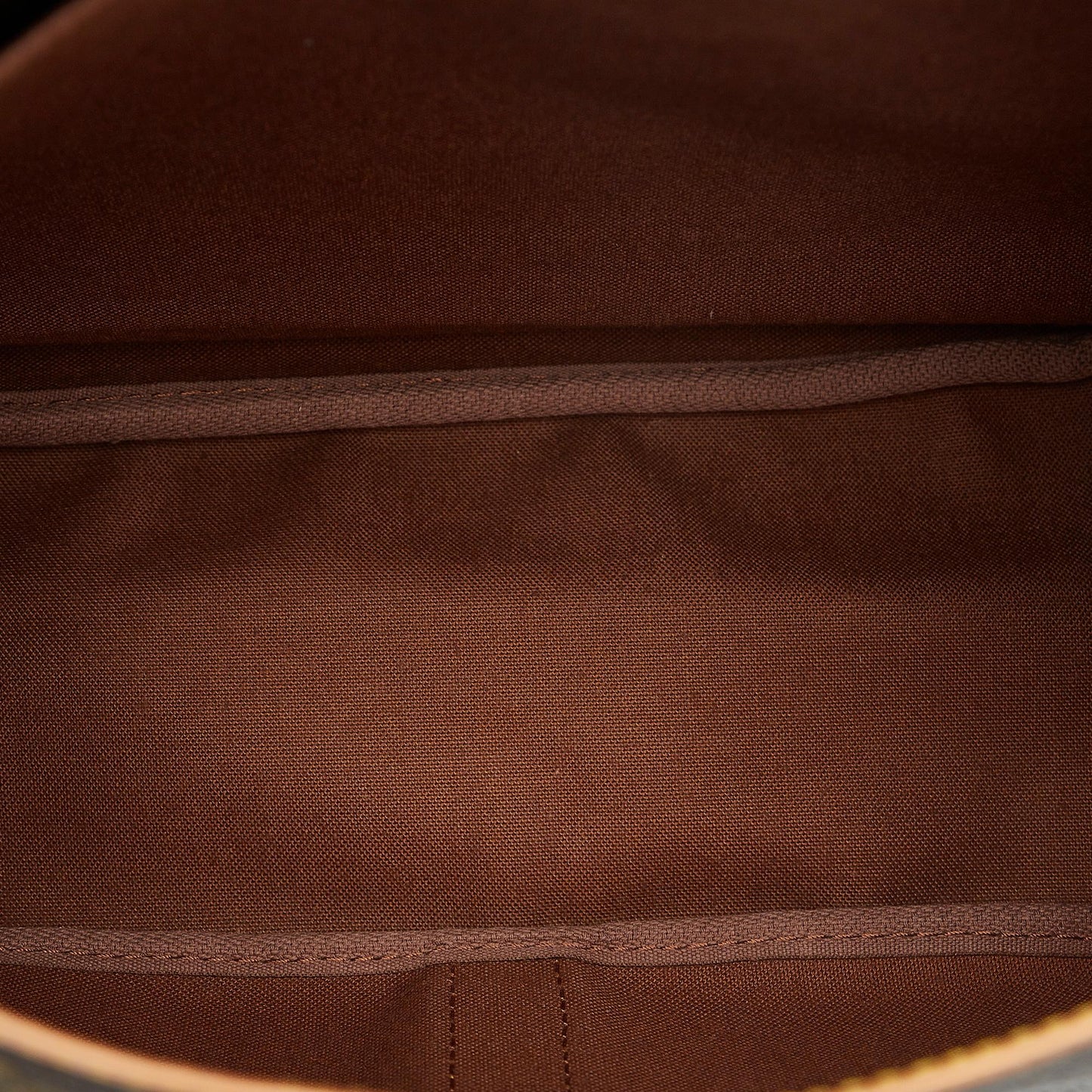 Louis Vuitton Monogram Saumur 35 (SHG-P8frKY)