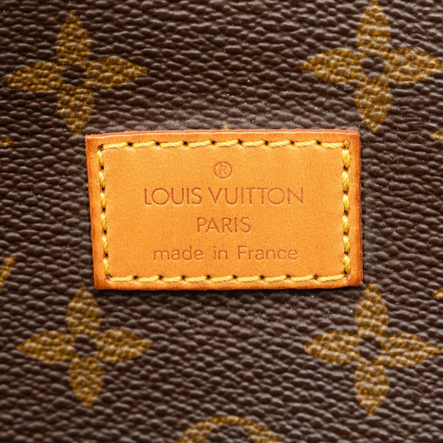 Louis Vuitton Monogram Saumur 35 (SHG-rUuXFD)