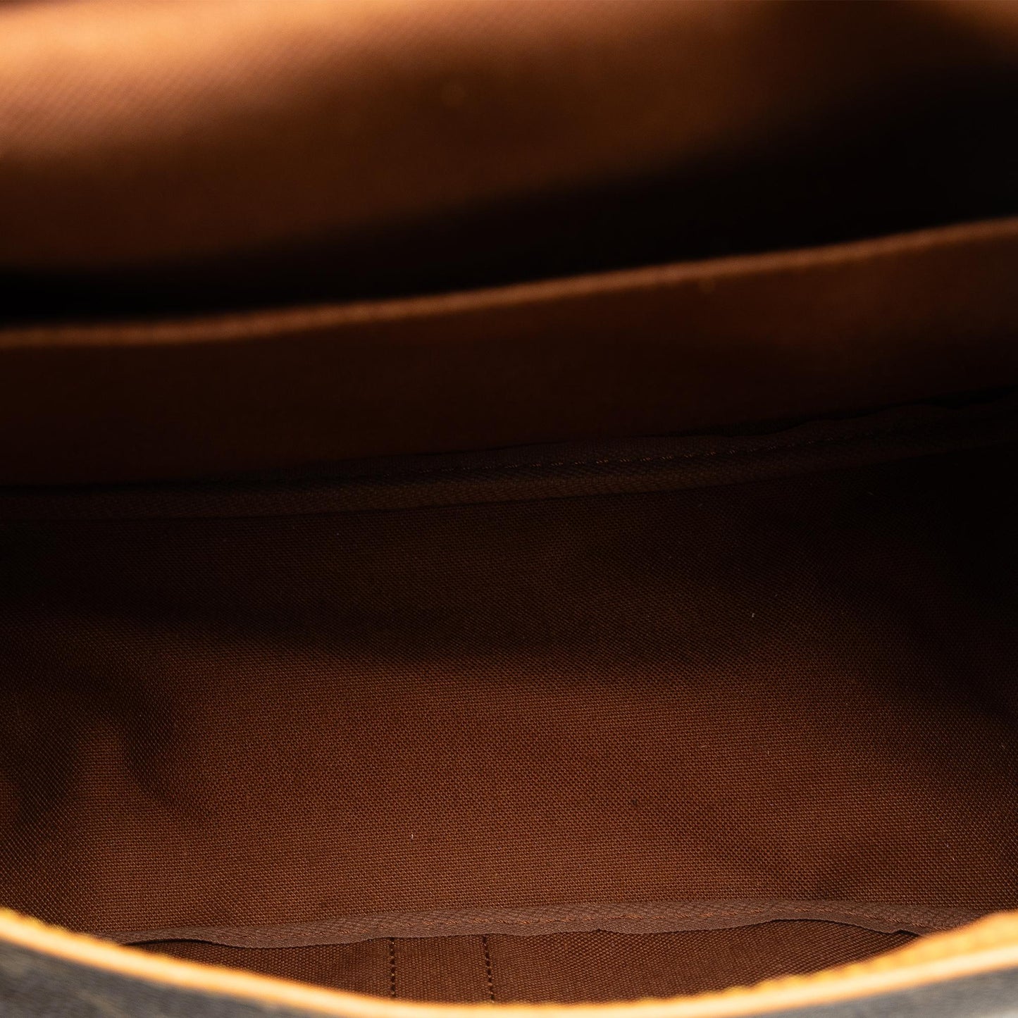 Louis Vuitton Monogram Saumur 35 (SHG-zyUtQf)