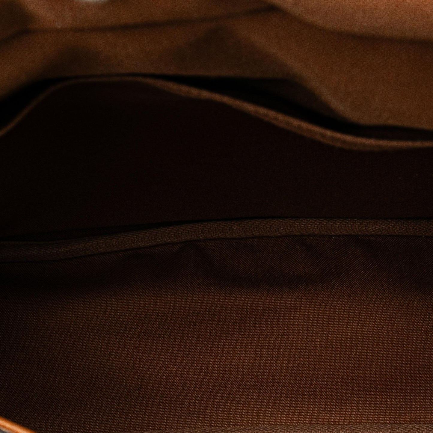 Louis Vuitton Monogram Saumur 35 (SHG-gxGFFv)