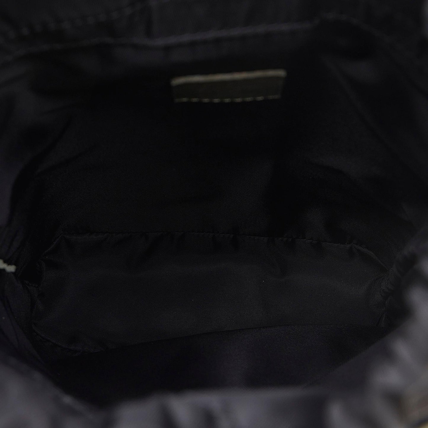 Louis Vuitton Monogram Shadow Chalk Sling Bag (SHG-nQrcdd)