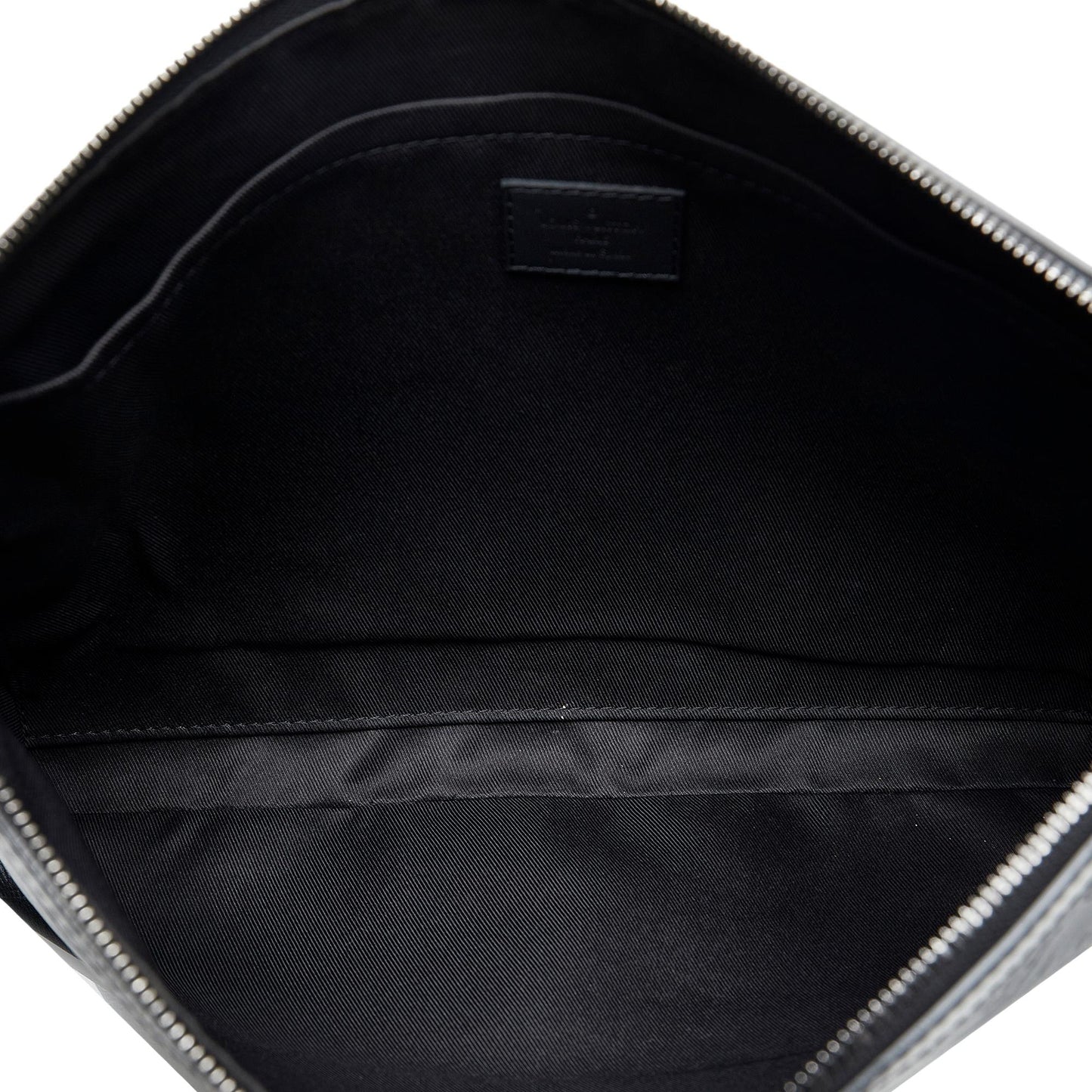 Louis Vuitton Monogram Shadow Discovery Pochette (SHG-v758KB)