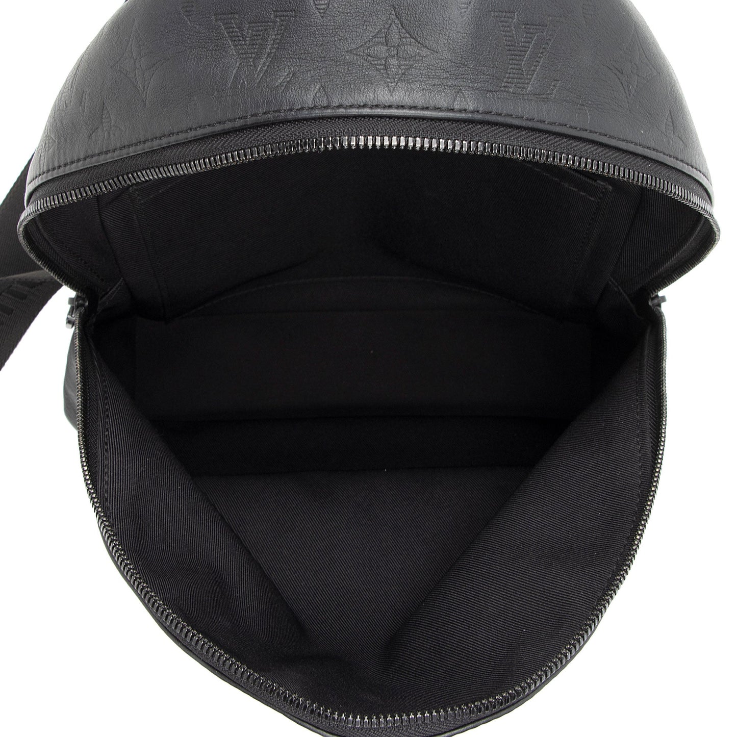 Louis Vuitton Monogram Shadow Racer Sling Bag (SHF-jfYZX4)