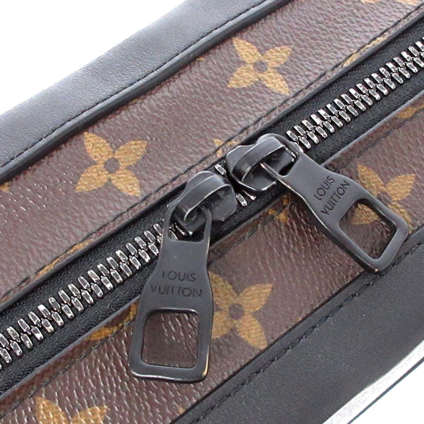 Louis Vuitton Monogram Solar Ray Soft Trunk (SHG-SzJGQv)