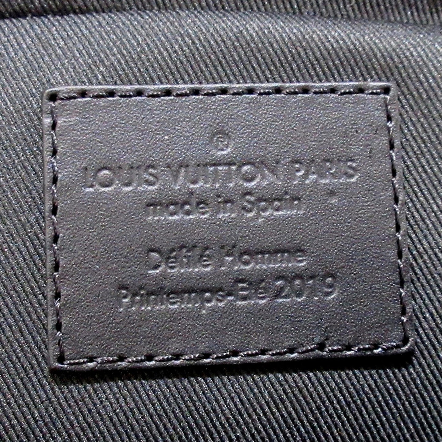 Louis Vuitton Monogram Solar Ray Utility Side Bag (SHG-eFJHbc)