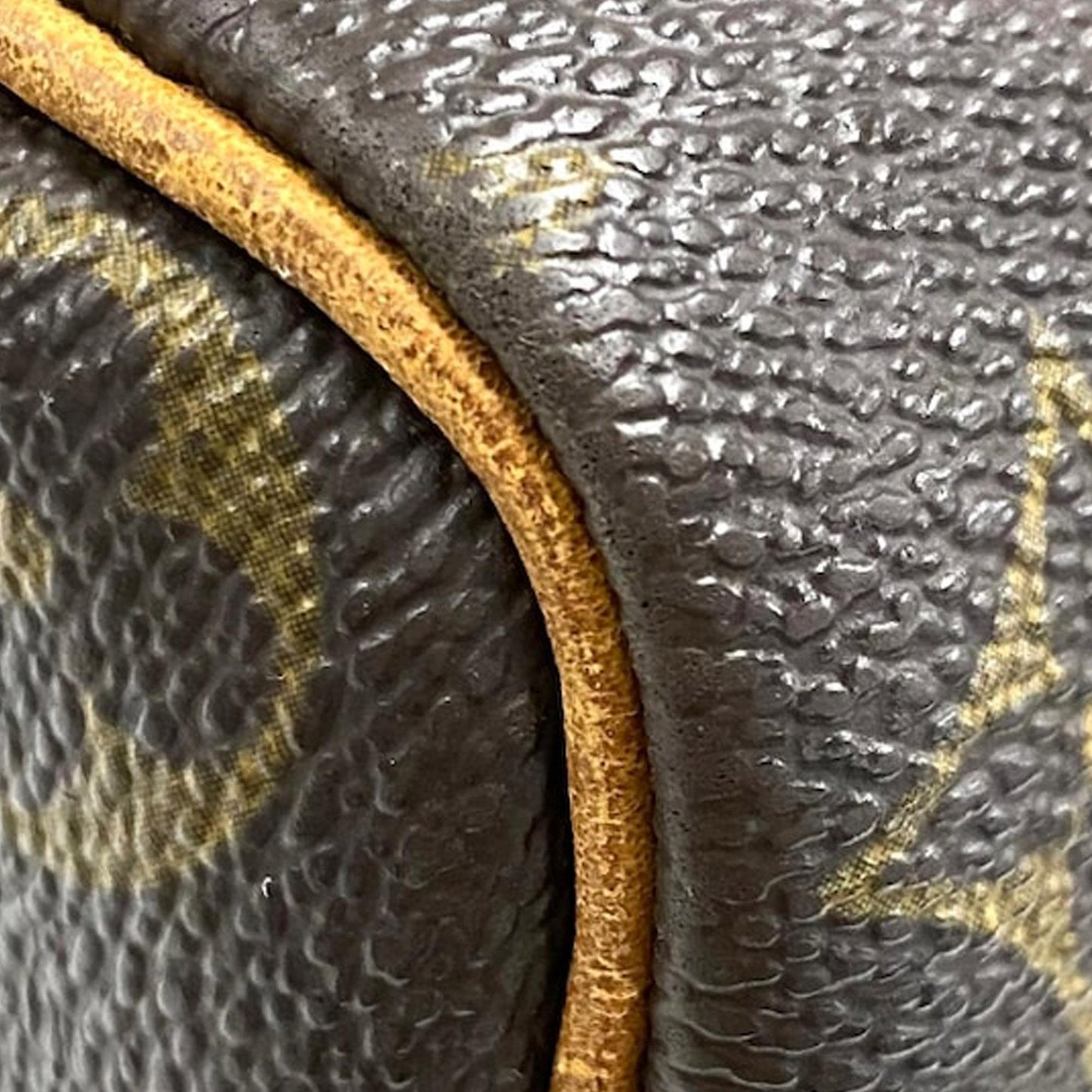 Louis Vuitton Monogram Speedy 35 (SHG-PSheuL)