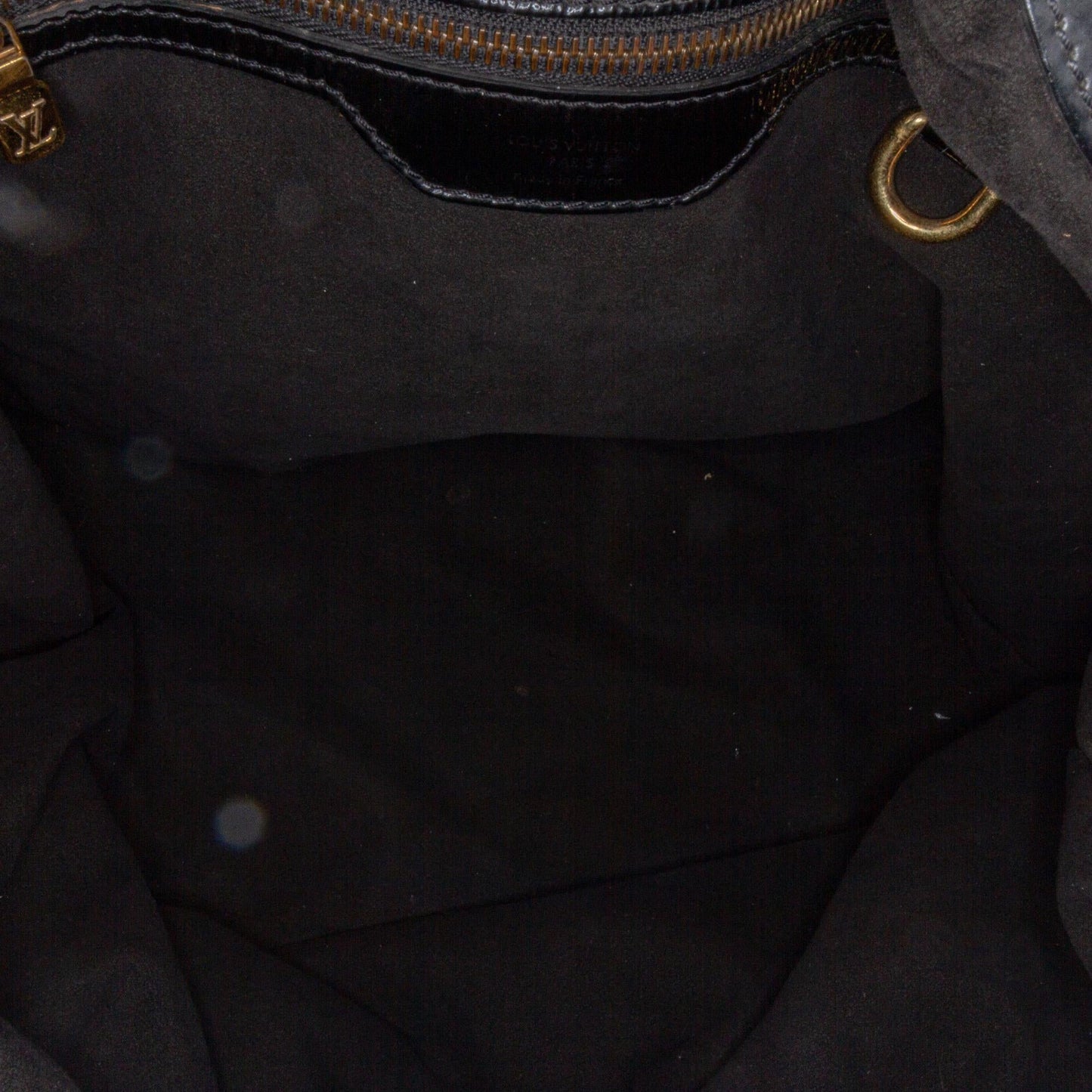 Louis Vuitton Monogram Surya Mahina XL (SHG-gy6foV)