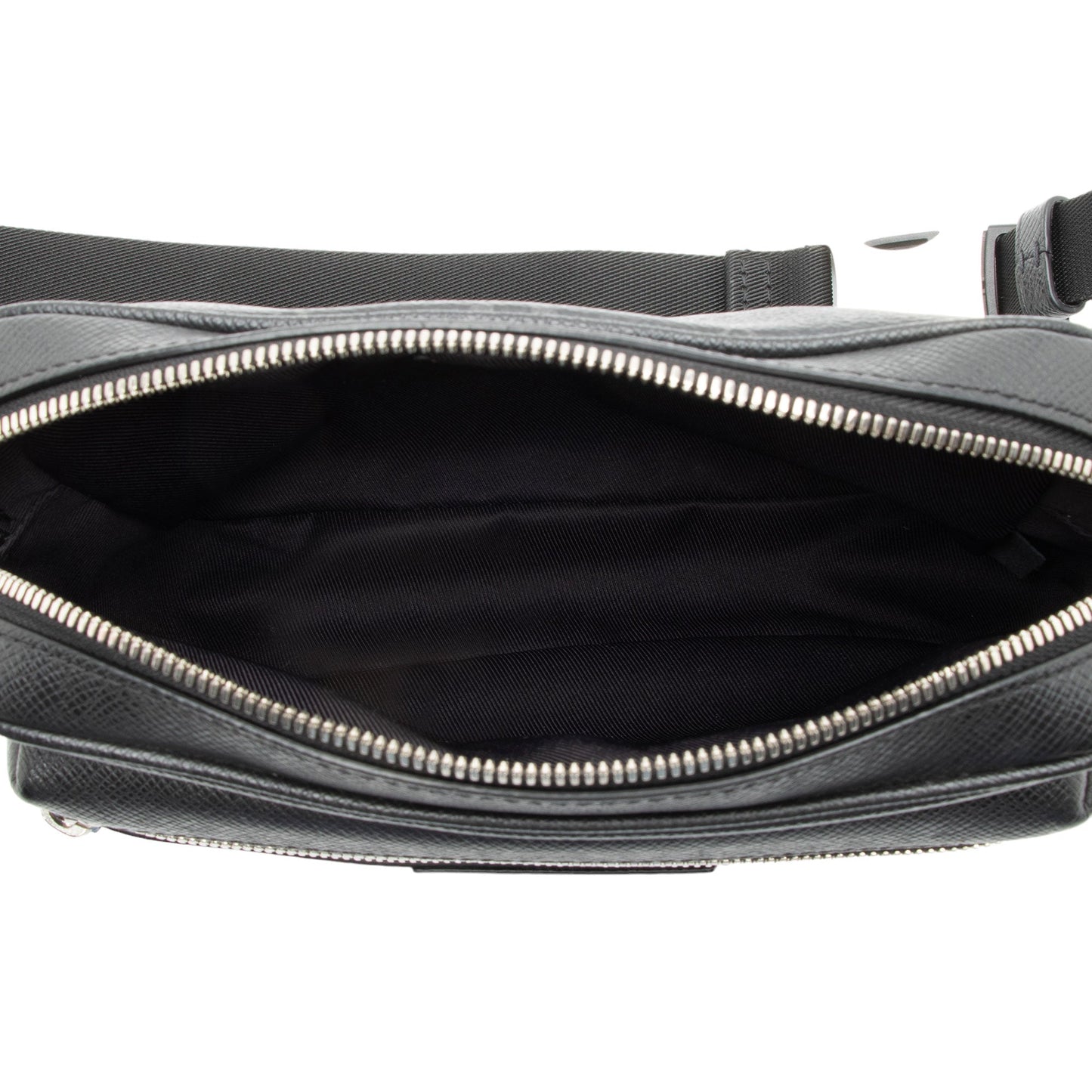 Louis Vuitton Monogram Taiga Outdoor Belt Bag (SHF-aood3t)