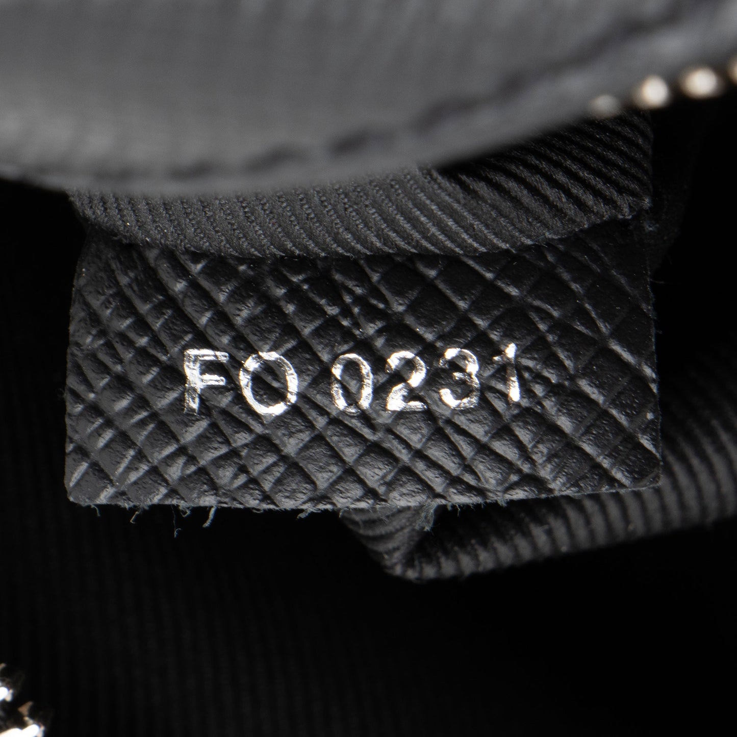 Louis Vuitton Monogram Taiga Outdoor Belt Bag (SHF-lAkpKy)