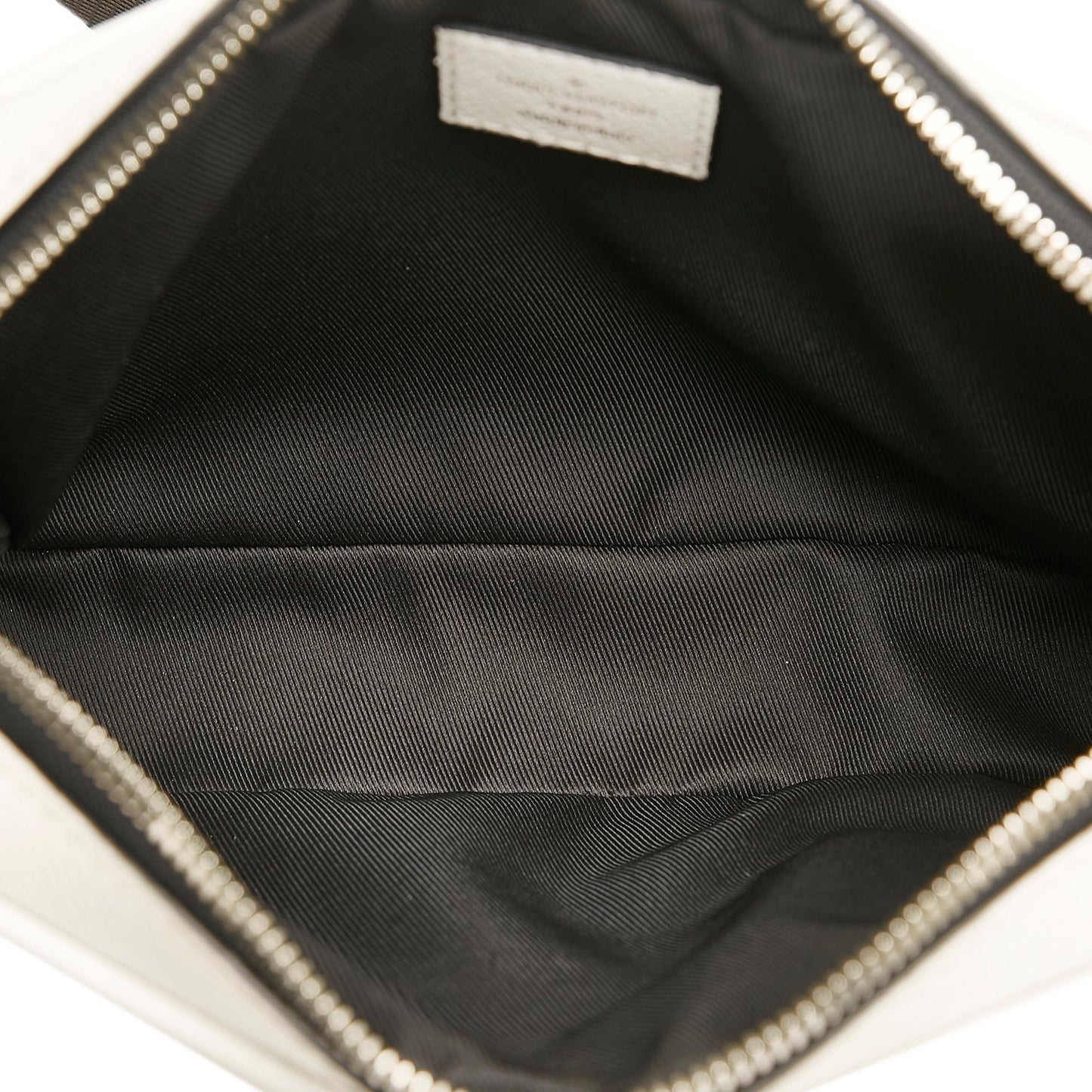 Louis Vuitton Monogram Taigarama Outdoor Bumbag (SHG-XAPPS1)