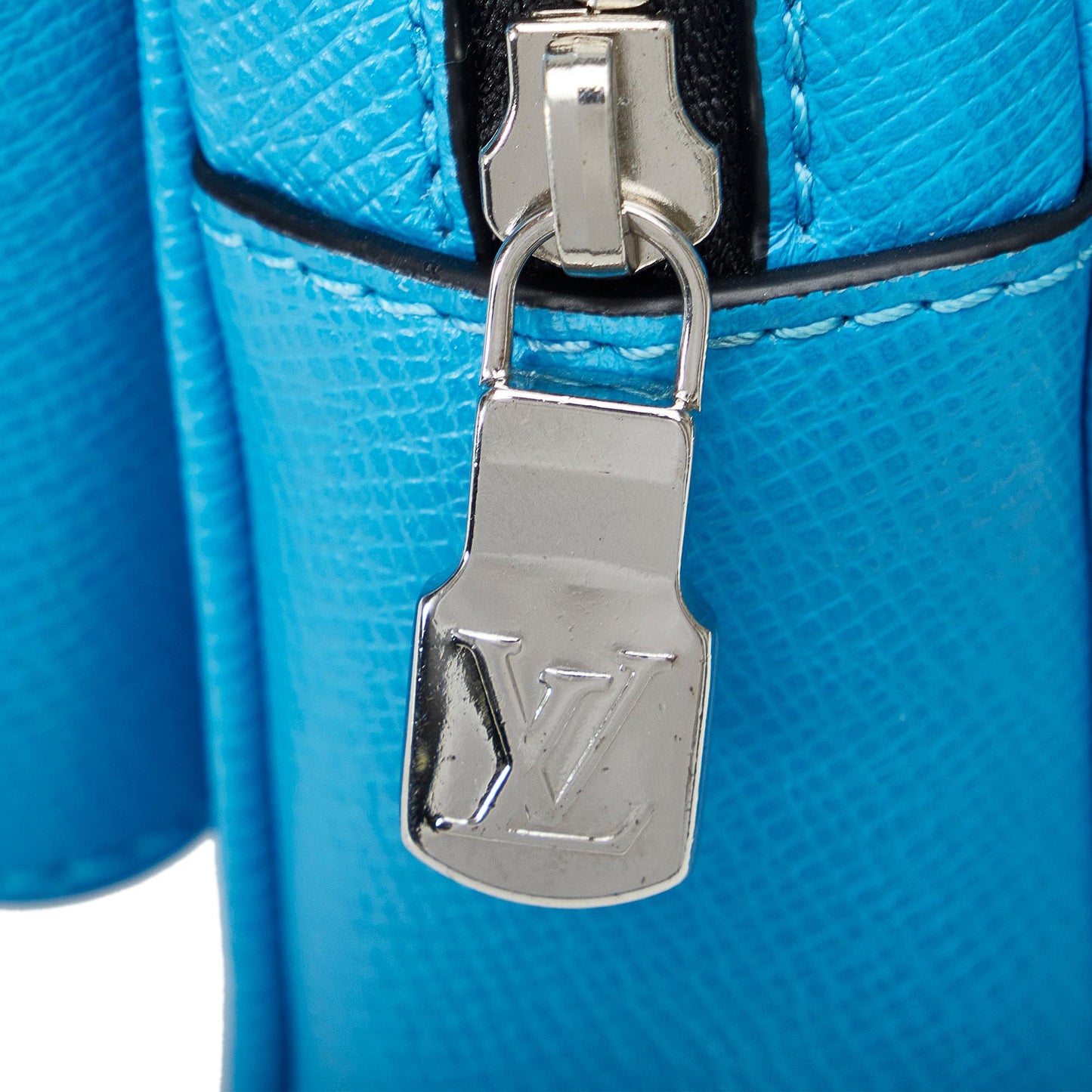 Louis Vuitton Monogram Taigarama Outdoor Bumbag (SHG-yVSxMd)