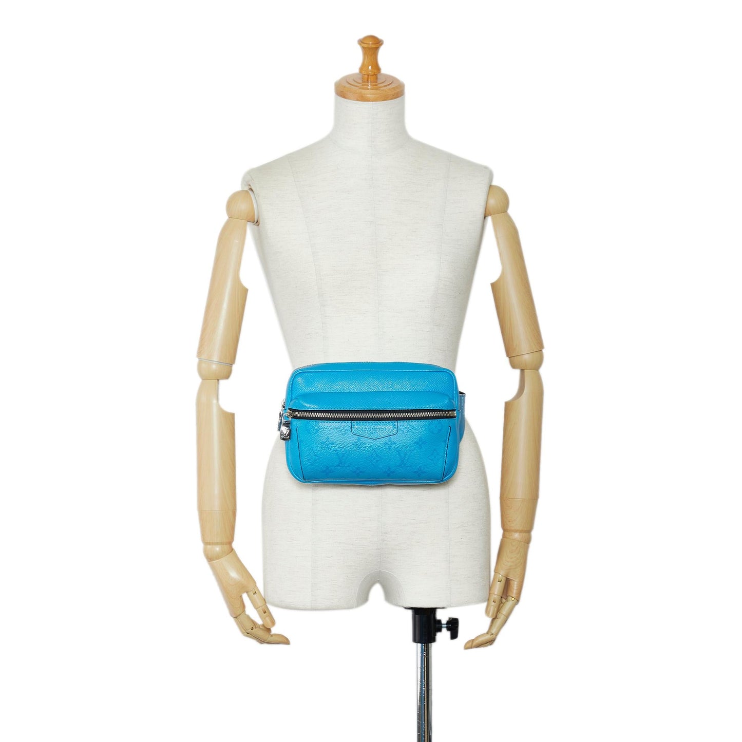 Louis Vuitton Monogram Taigarama Outdoor Bumbag (SHG-yVSxMd)