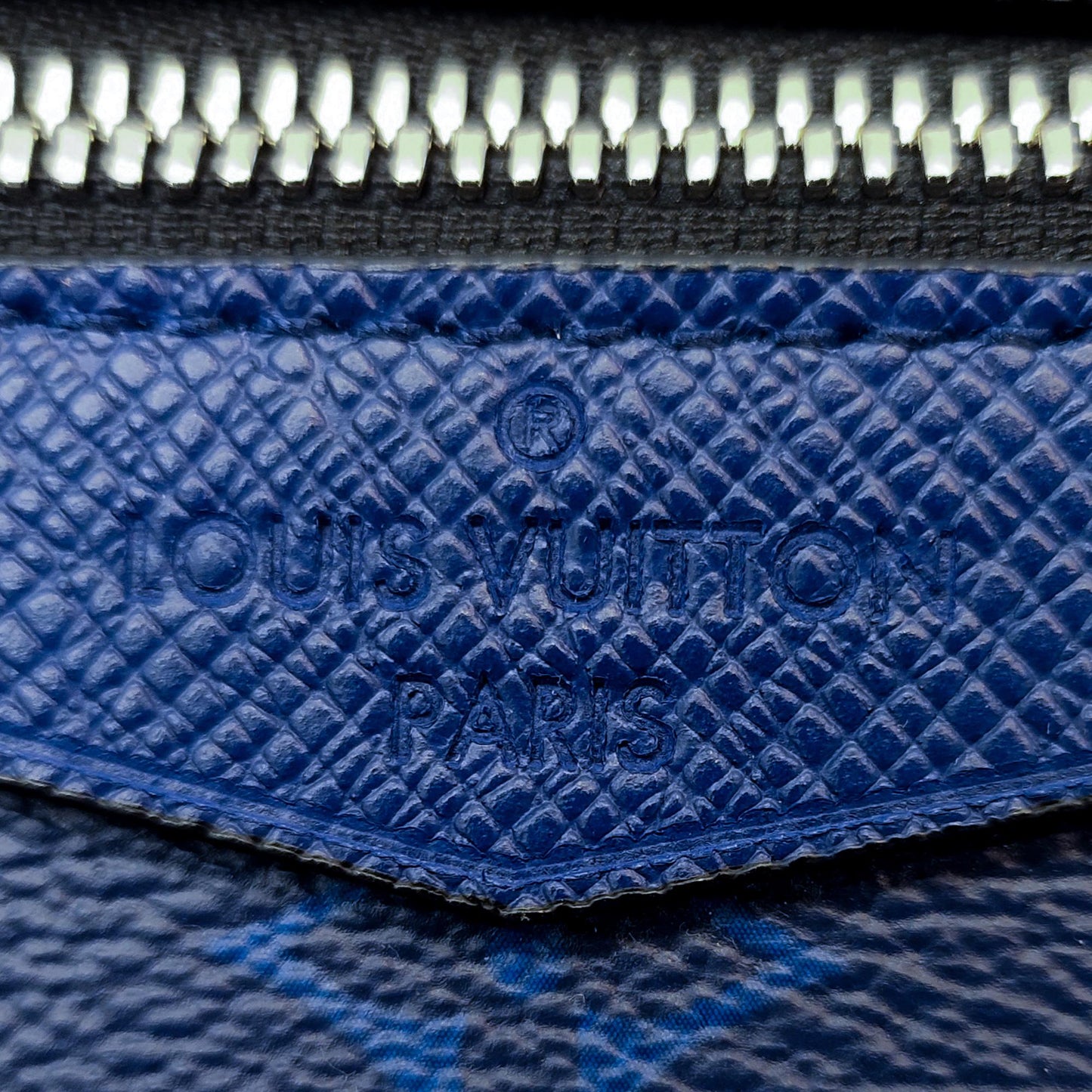 Louis Vuitton Monogram Taigarama Outdoor Messenger (SHG-3KVgCo)