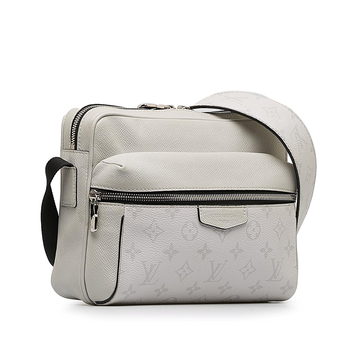Louis Vuitton Monogram Taigarama Outdoor Messenger (SHG-l3kpfQ)