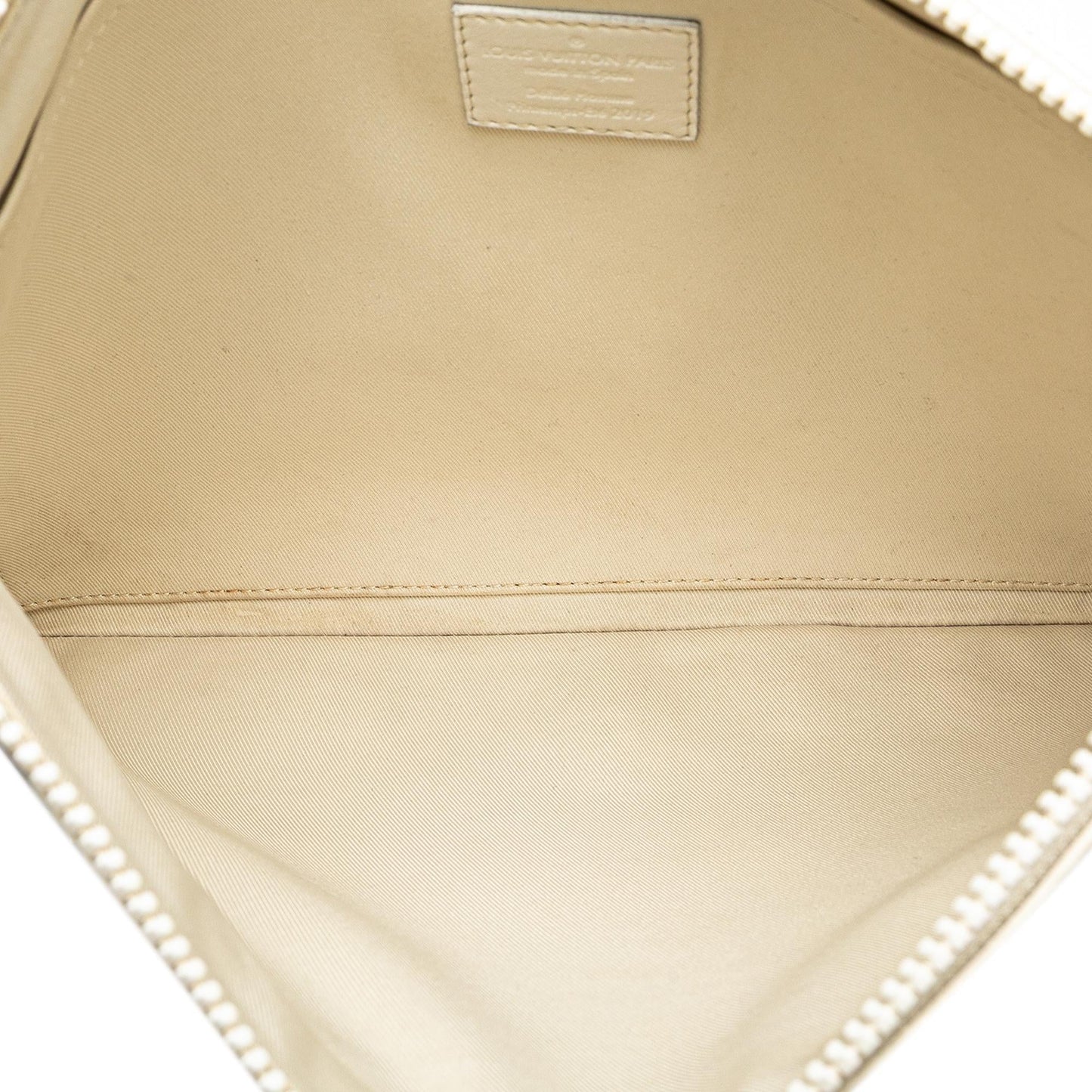 Louis Vuitton Monogram Taurillon A4 Pouch